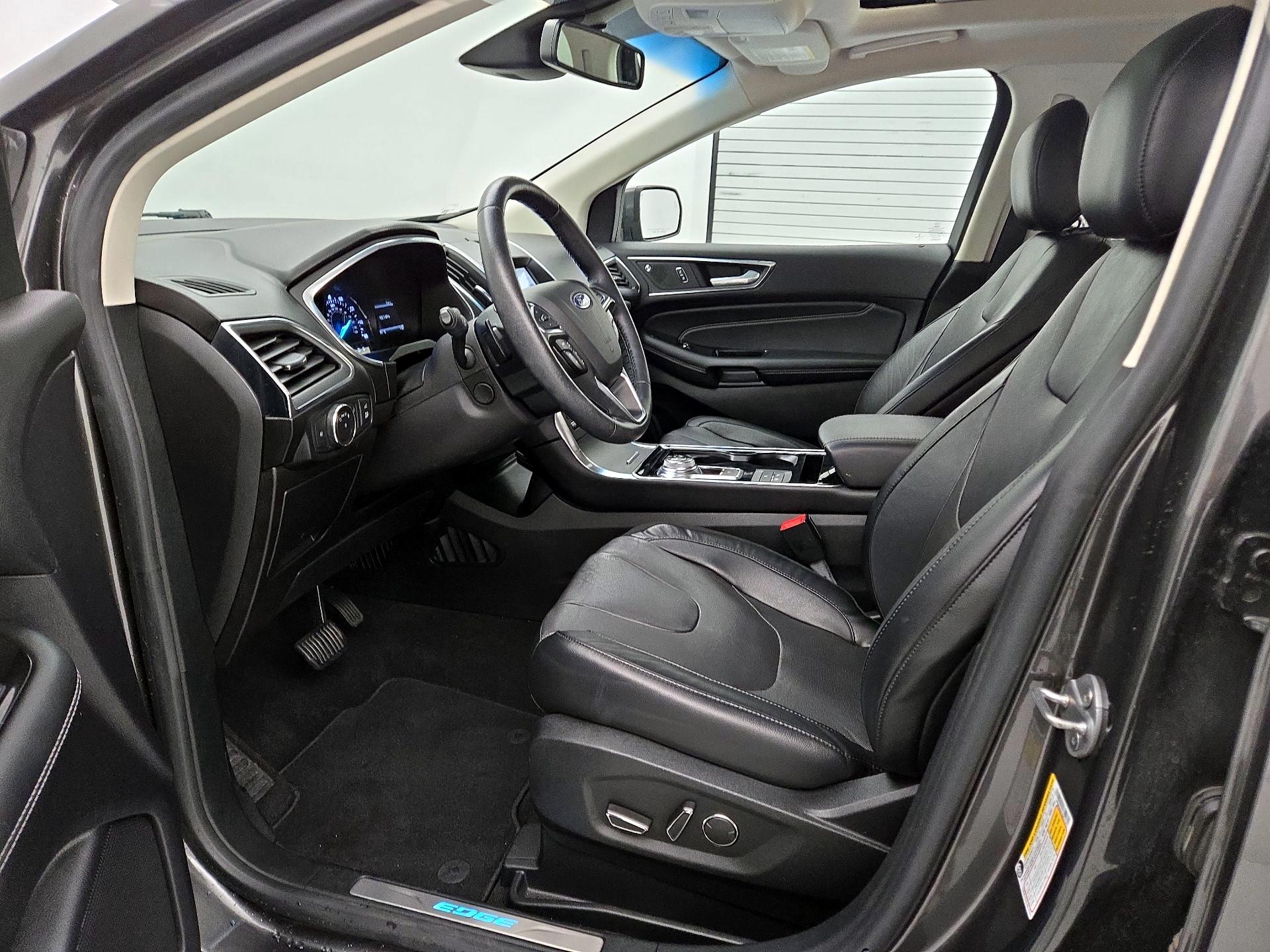 Thumbnail: 2019 Ford Edge - 11