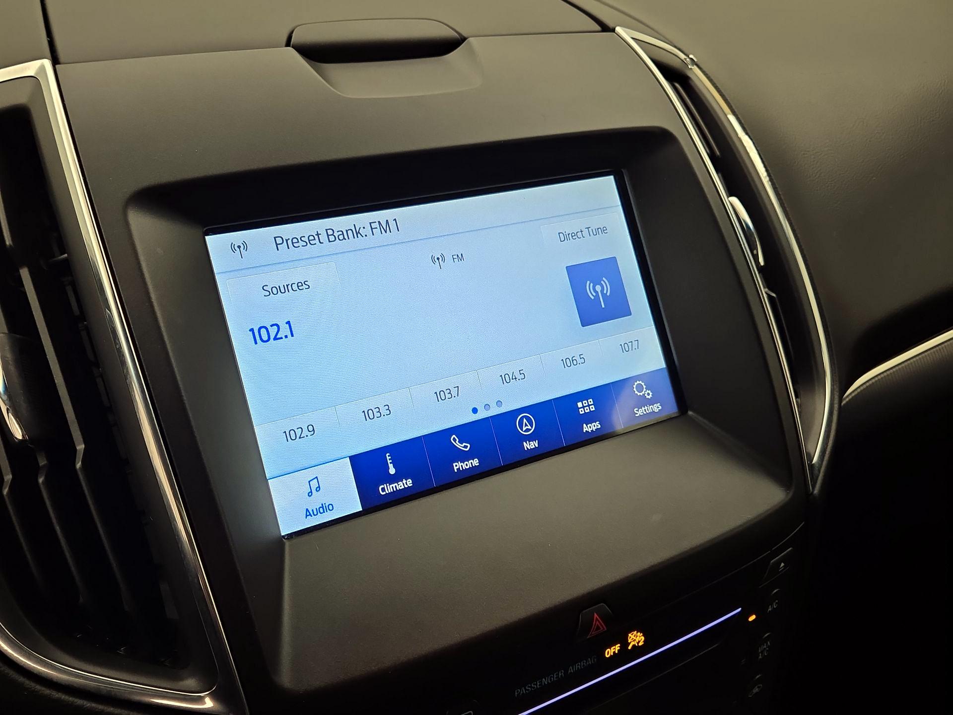 Thumbnail: 2019 Ford Edge - 14