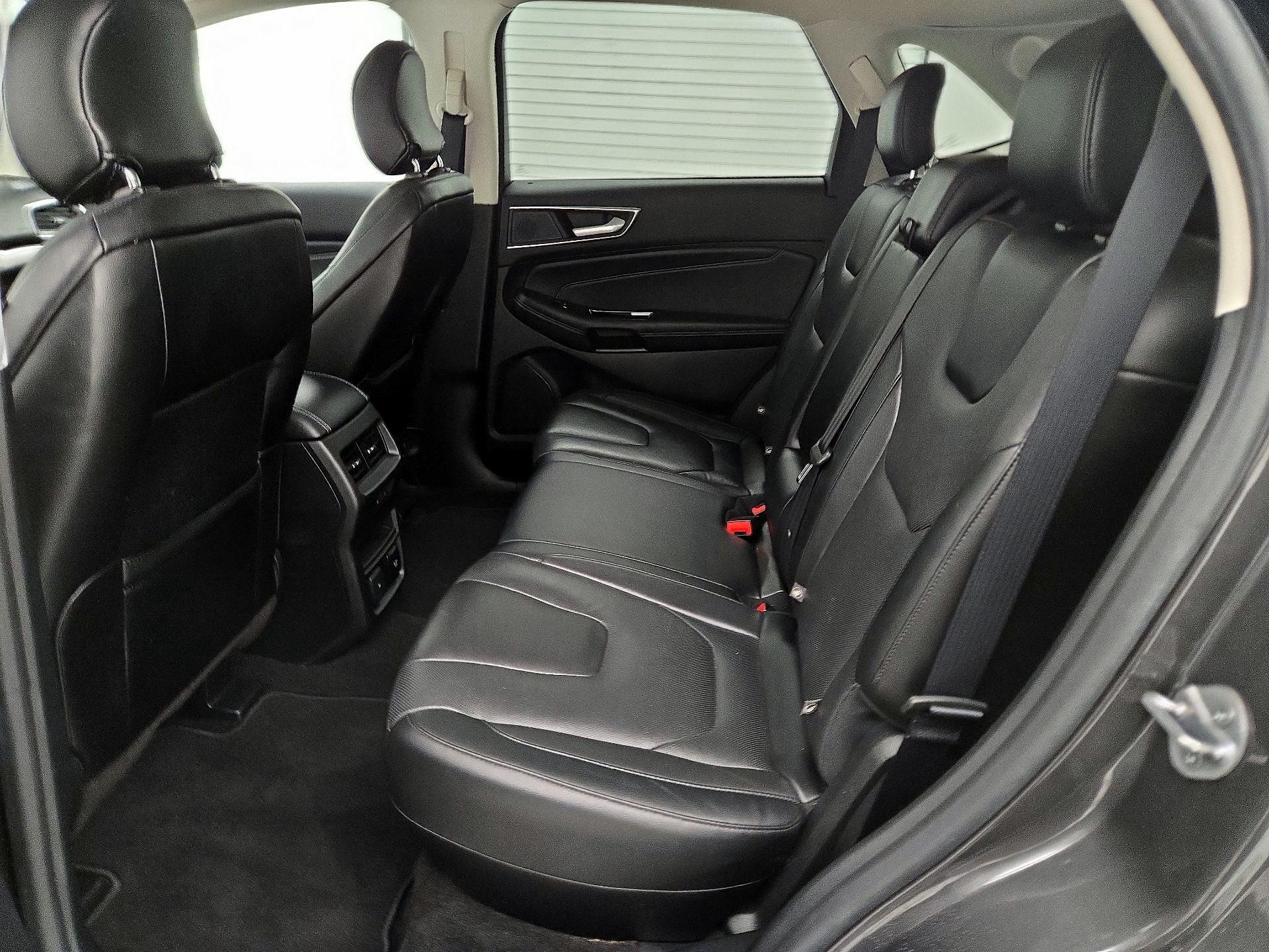Thumbnail: 2019 Ford Edge - 19