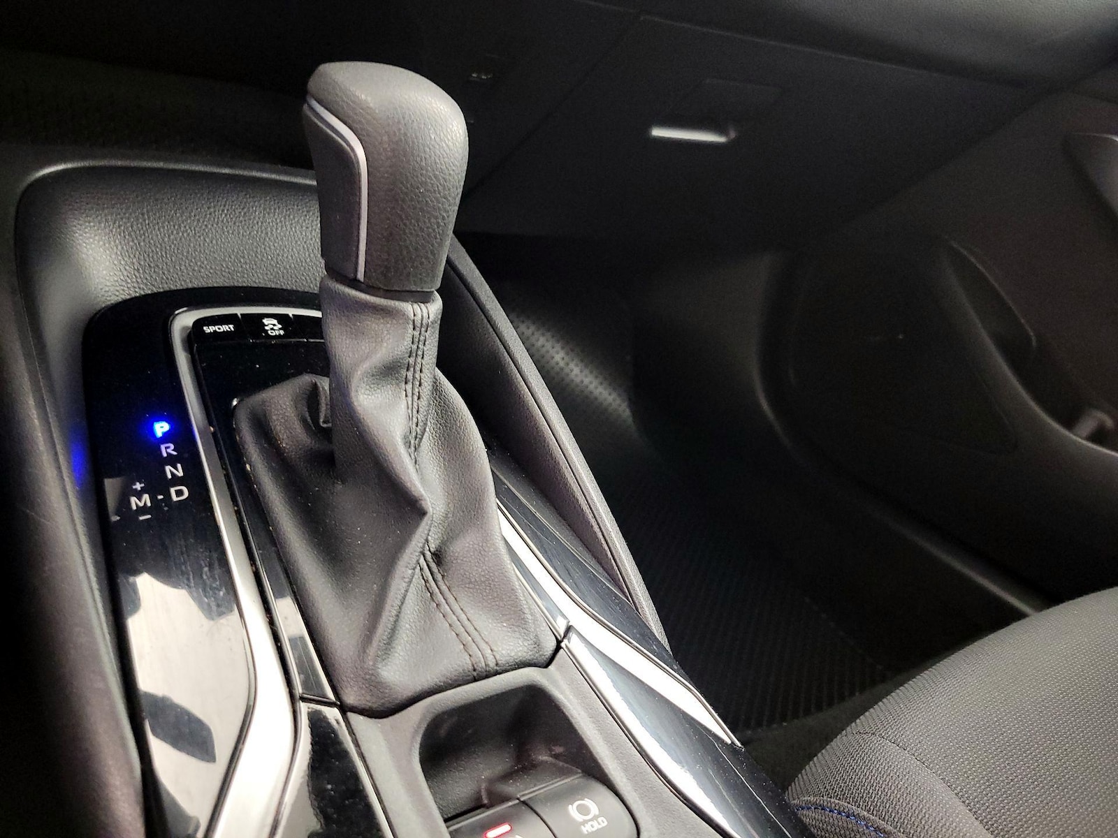 2022 Toyota Corolla SE - Photo 17