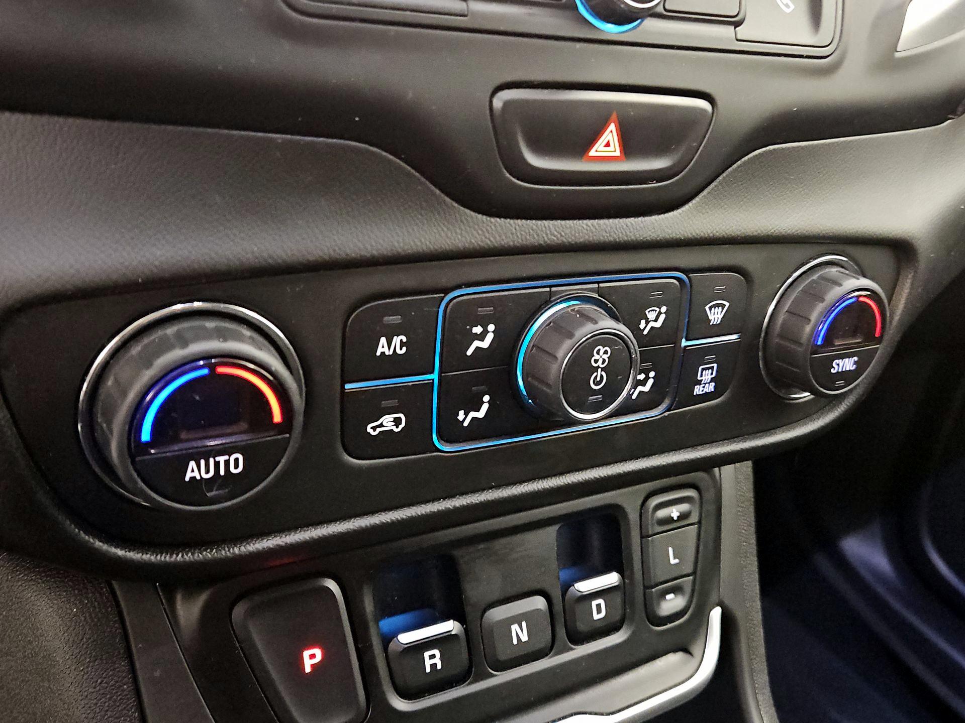 Thumbnail: 2021 GMC Terrain - 14