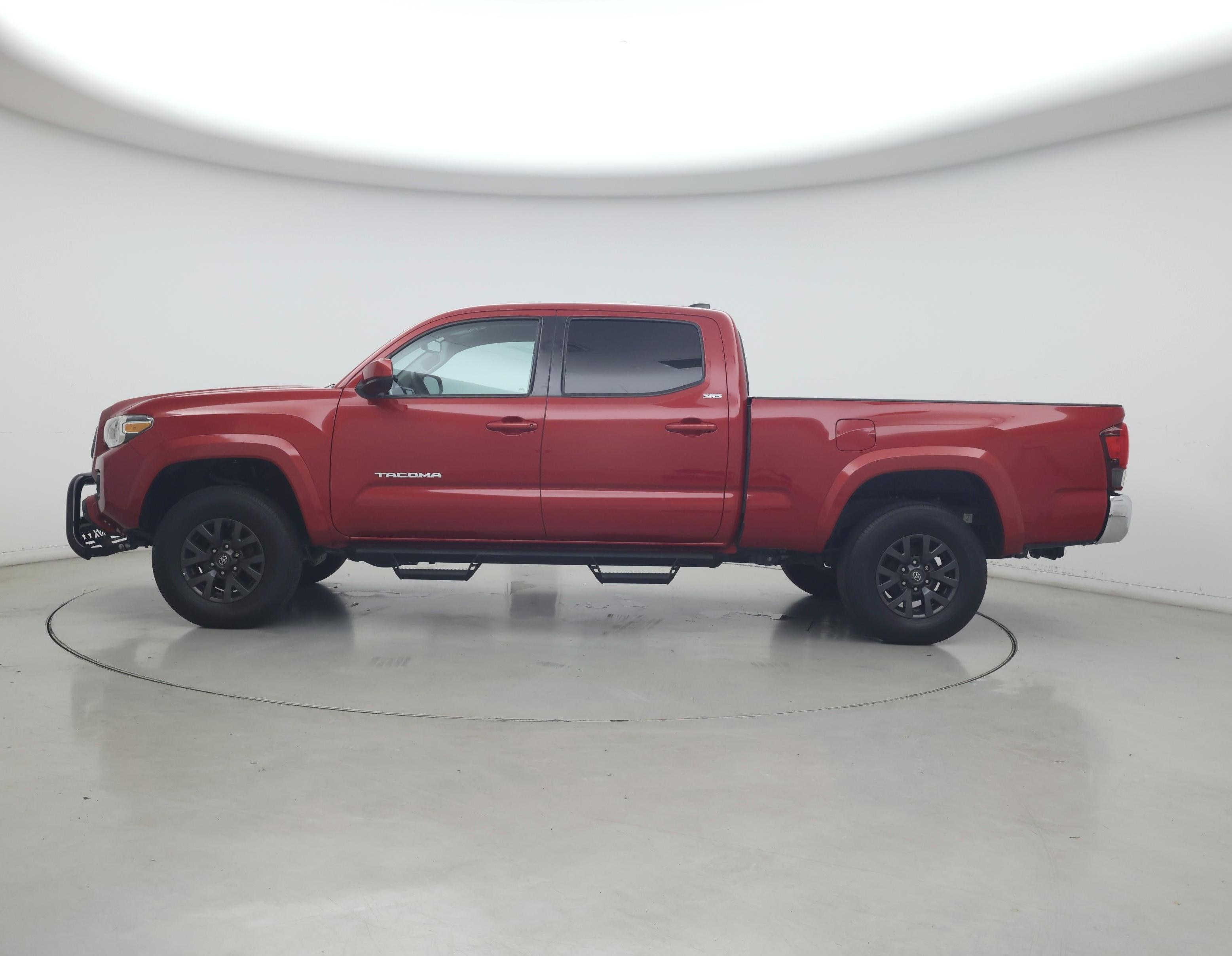 Thumbnail: 2020 Toyota Tacoma - 3