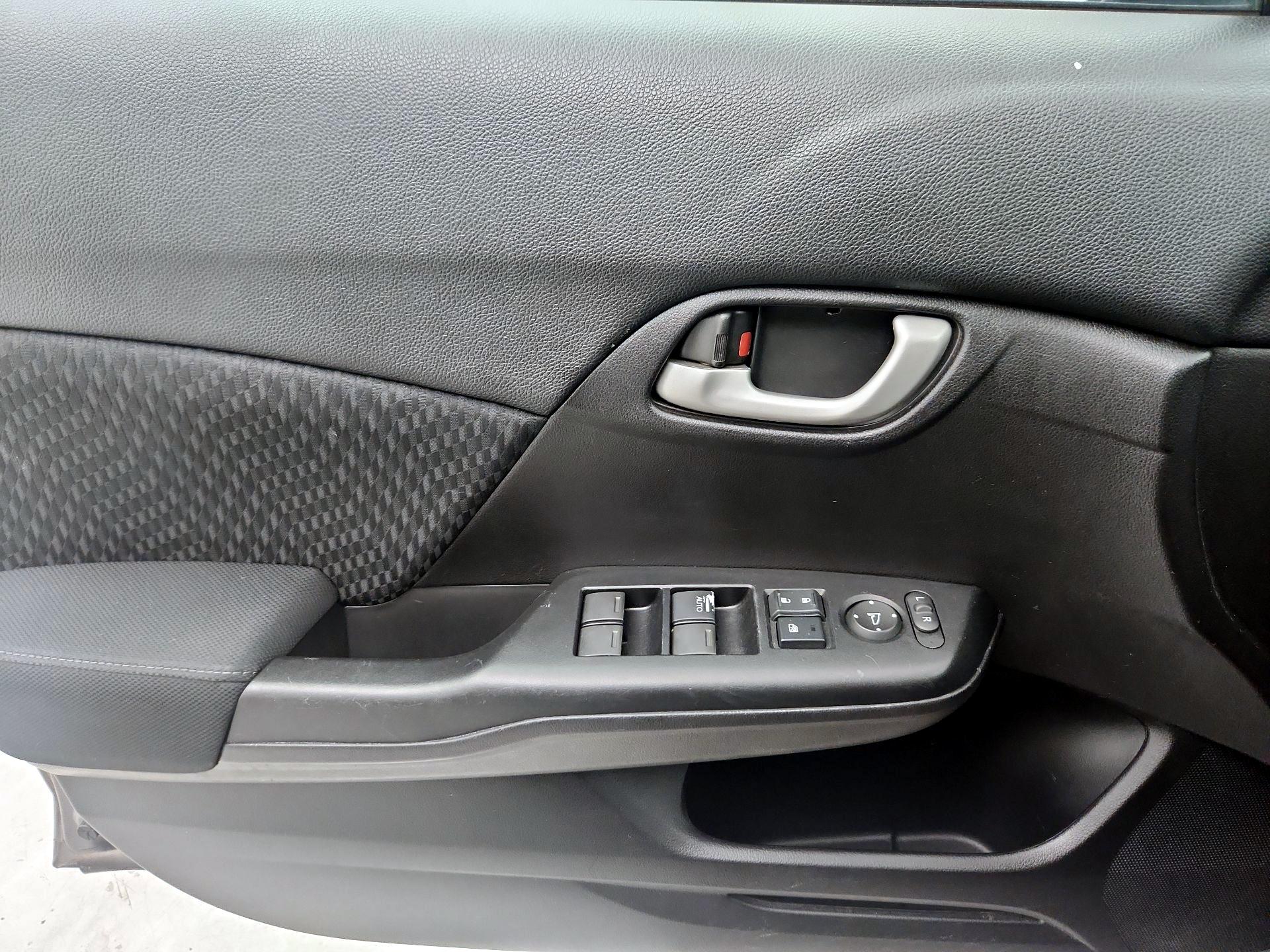 Thumbnail: 2015 Honda Civic - 12