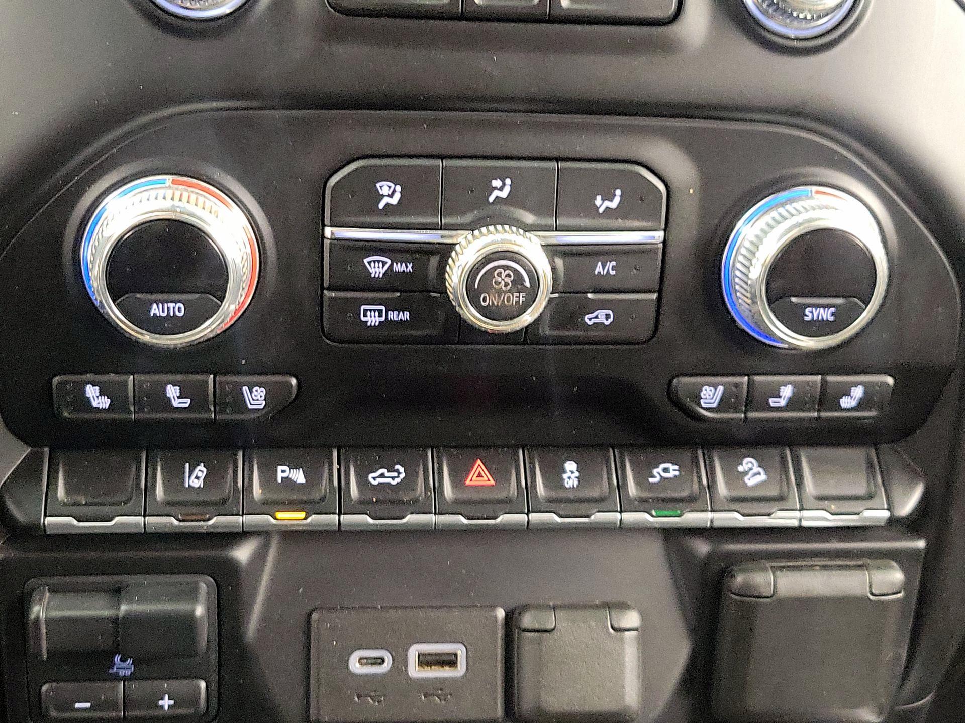 Thumbnail: 2021 GMC Sierra 3500 - 17