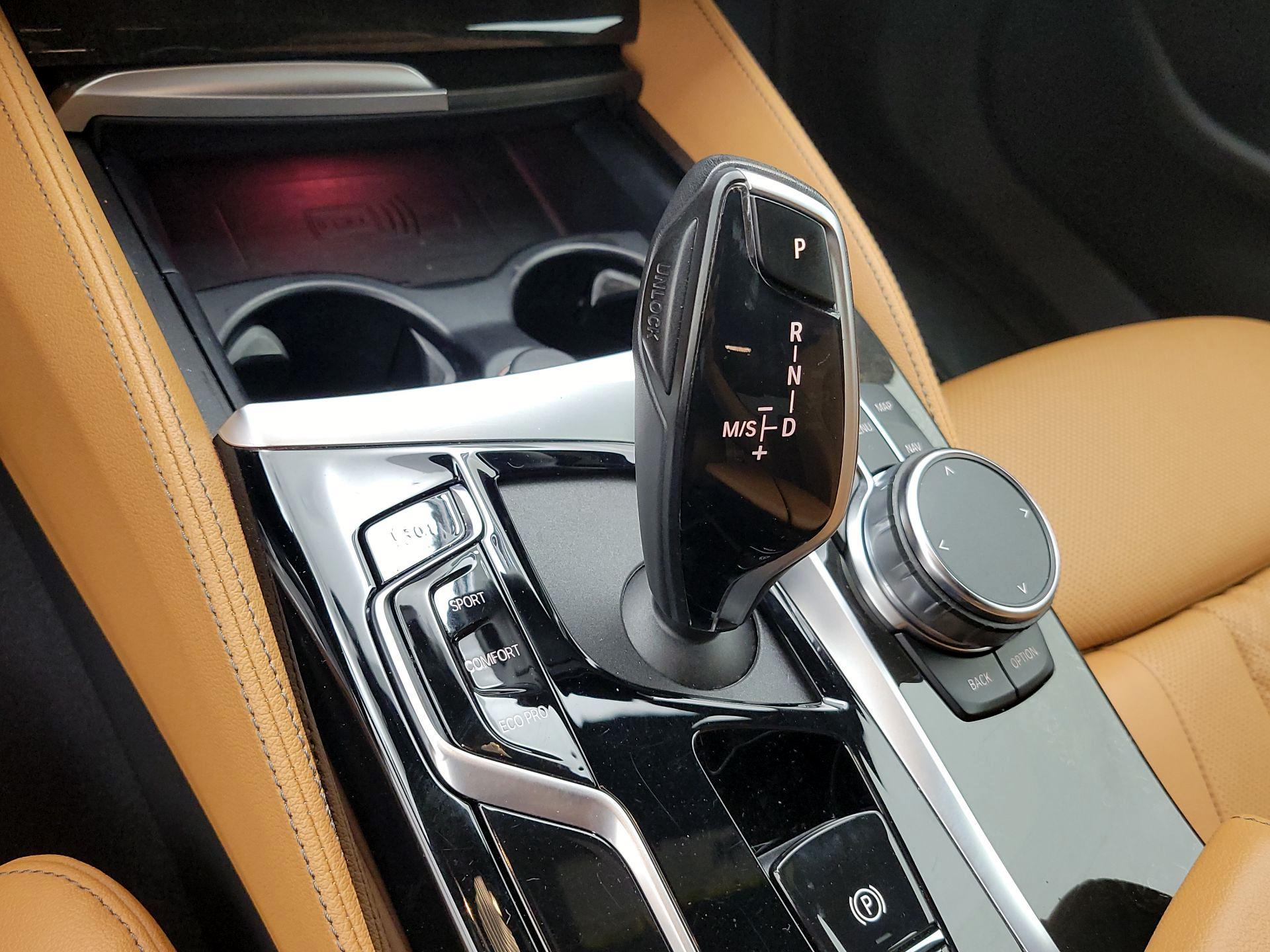 Thumbnail: 2023 BMW 5 Series - 18