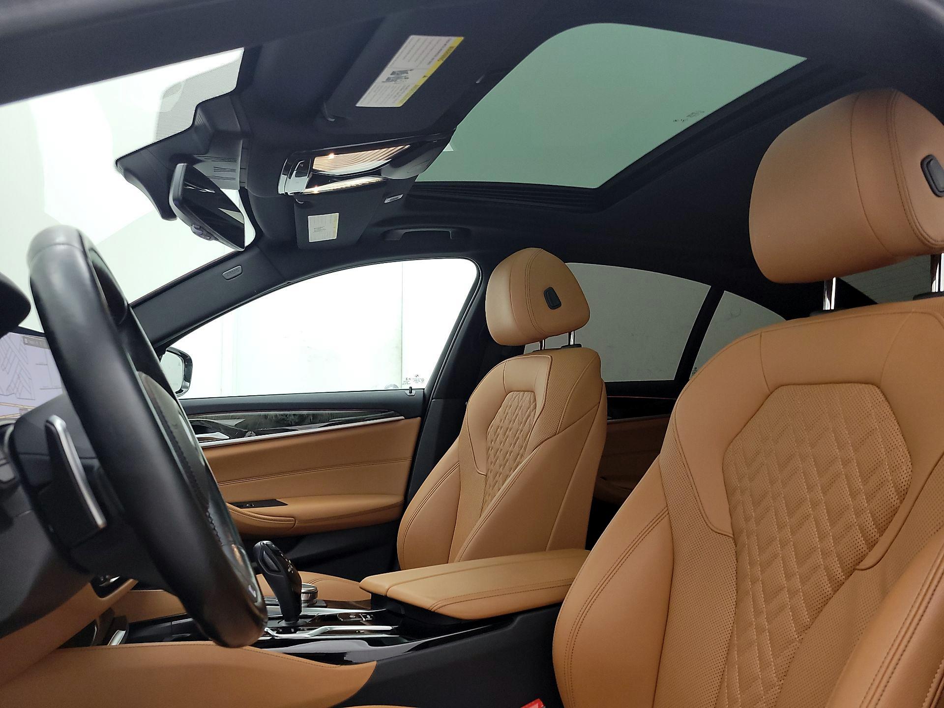 Thumbnail: 2023 BMW 5 Series - 20