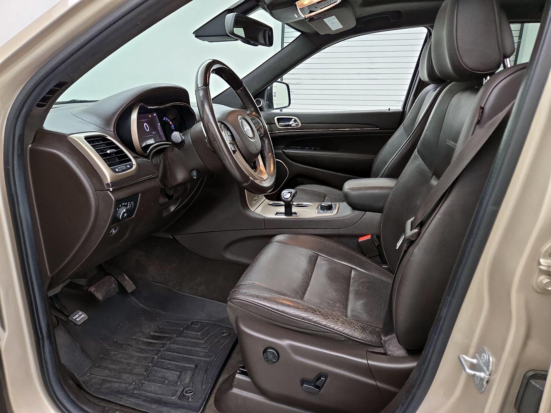 Thumbnail: 2014 Jeep Grand Cherokee - 11