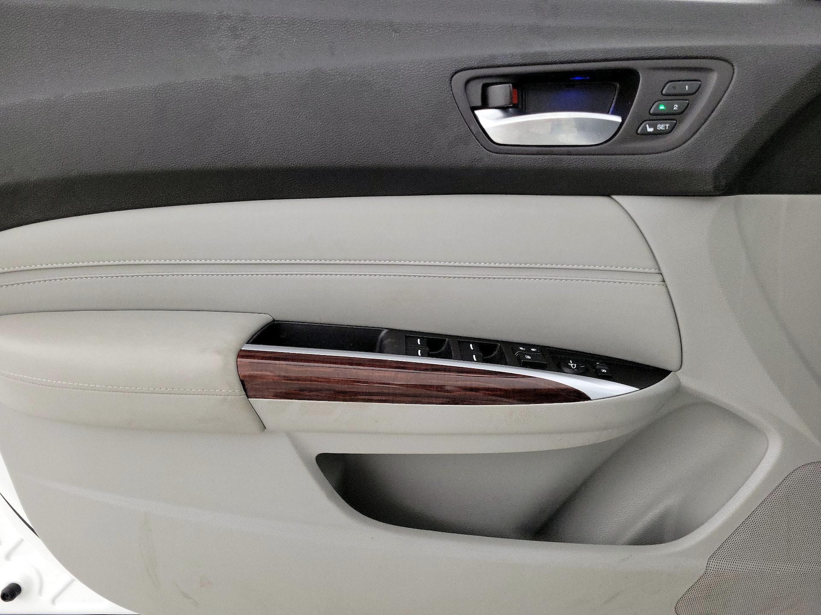2015 Acura TLX Technology Package - Photo 13