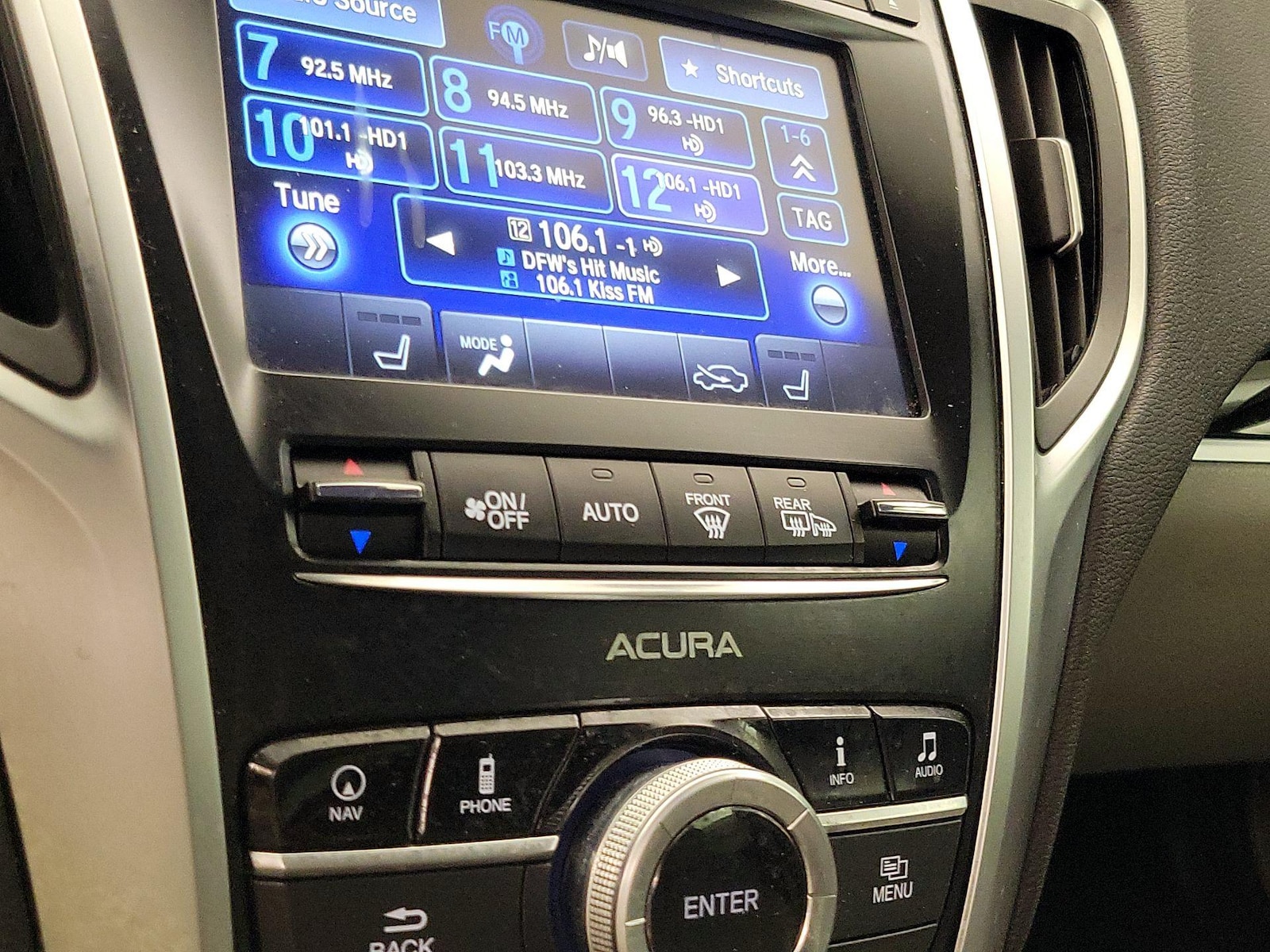 2015 Acura TLX Technology Package - Photo 17