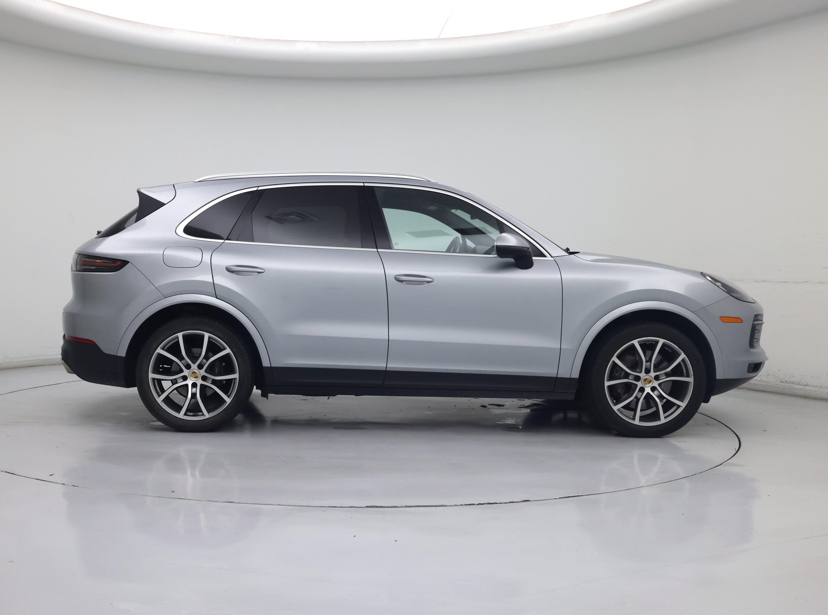 Thumbnail: 2023 Porsche Cayenne - 7