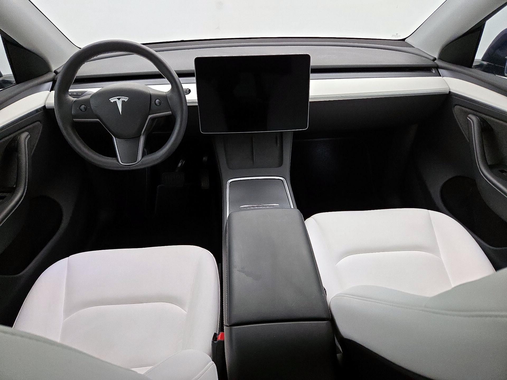 Thumbnail: 2023 Tesla Model Y - 9