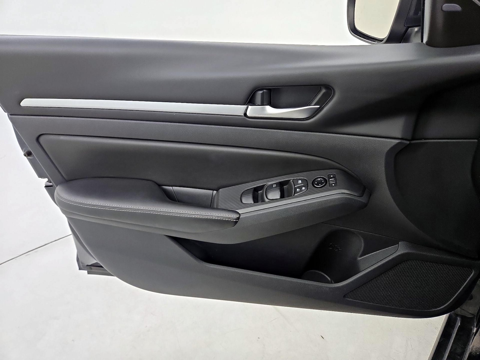 2022 Nissan Altima SV - Photo 13