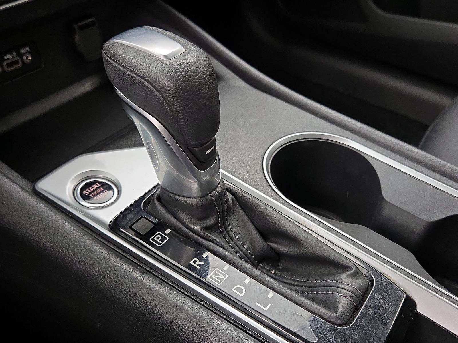 2022 Nissan Altima SV - Photo 18