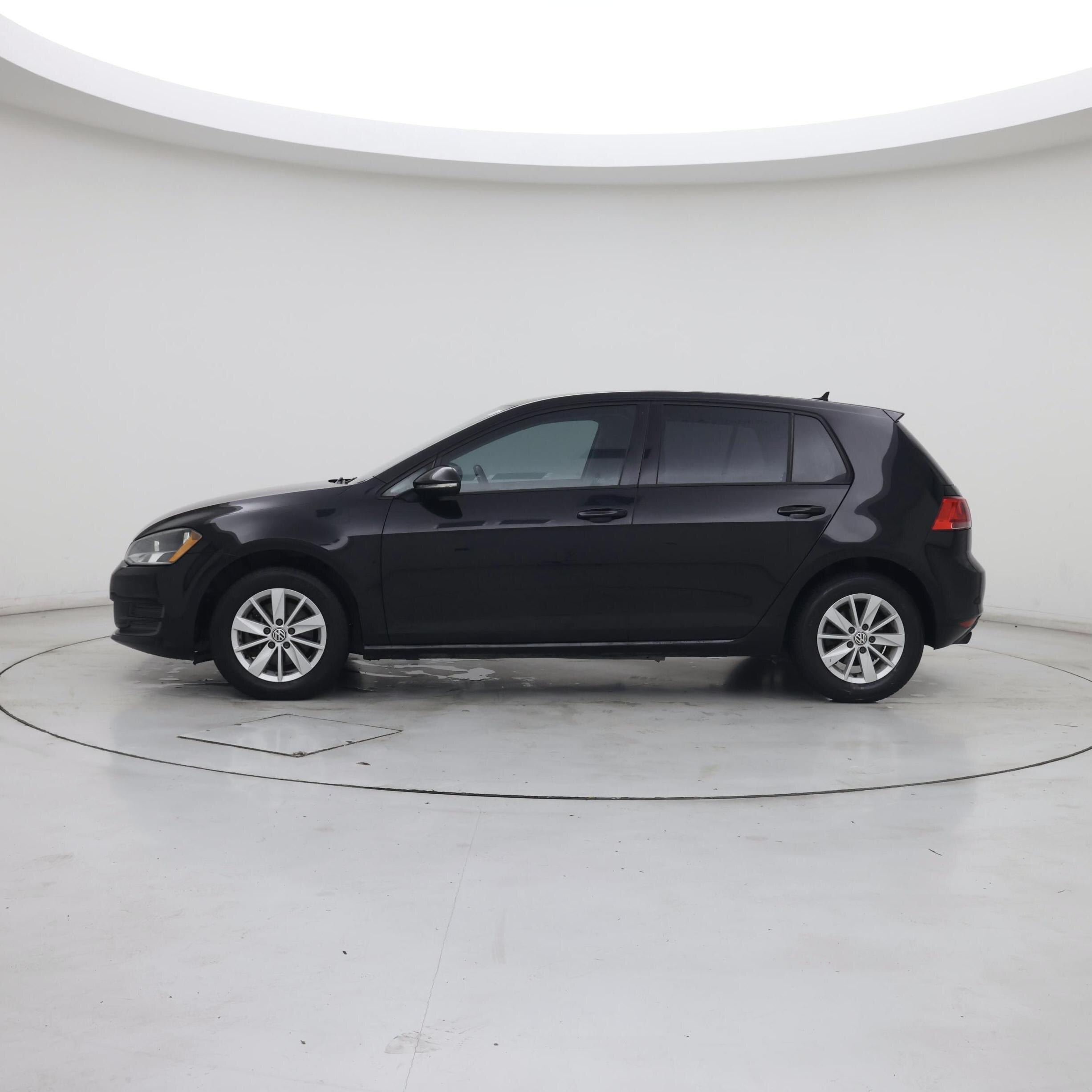 Thumbnail: 2016 Volkswagen Golf - 3