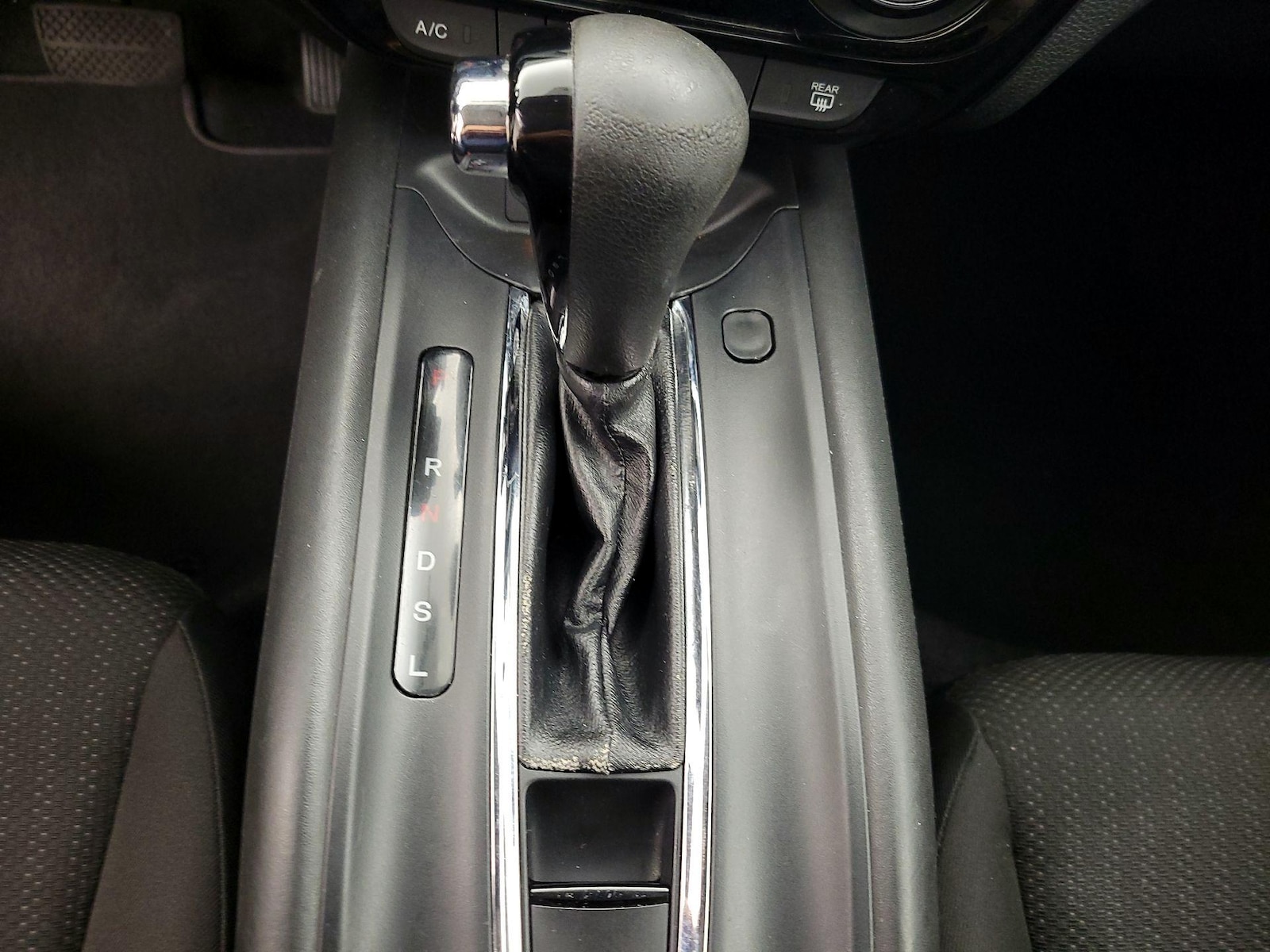 2016 Honda HR-V LX - Photo 18