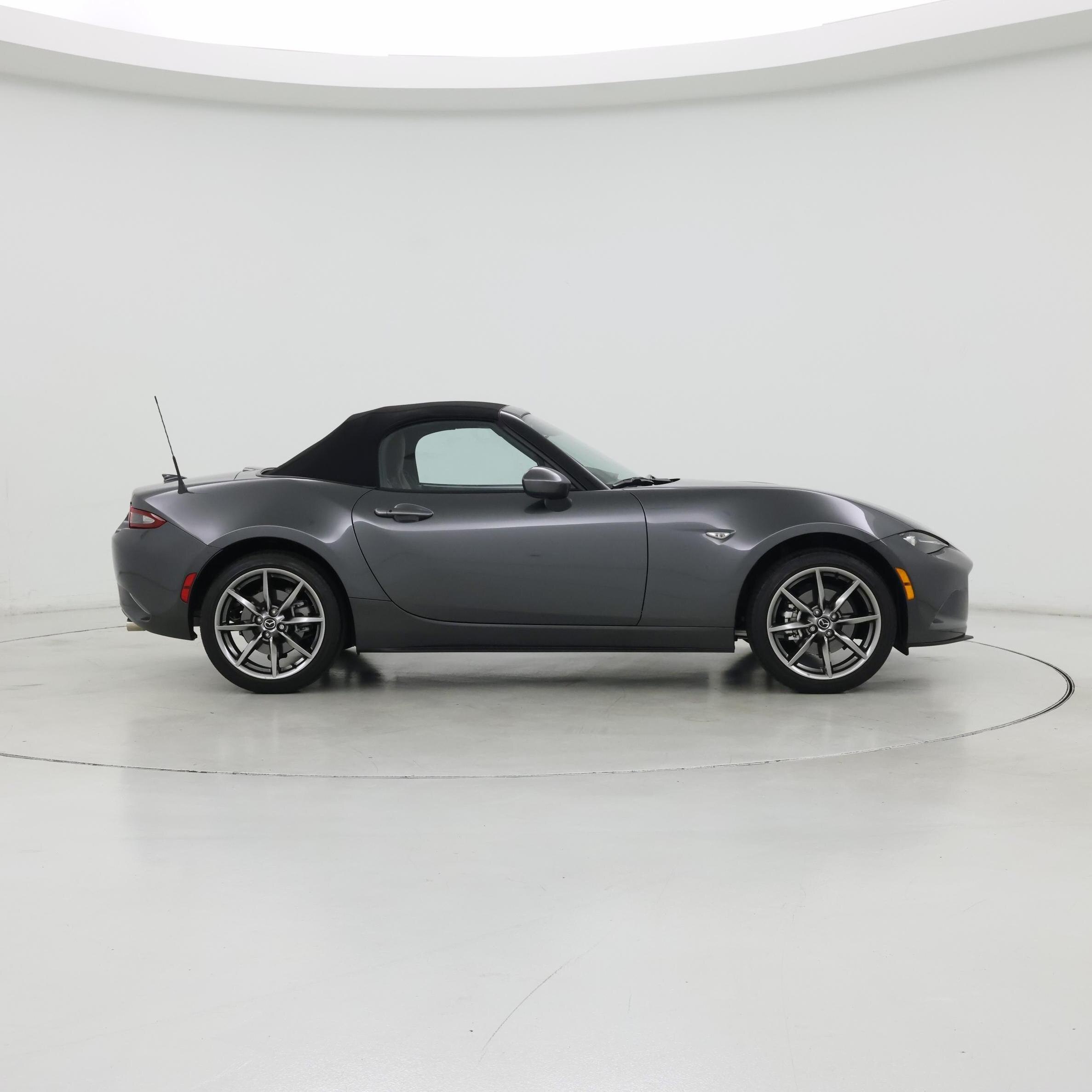 Thumbnail: 2023 Mazda MX-5 Miata - 7