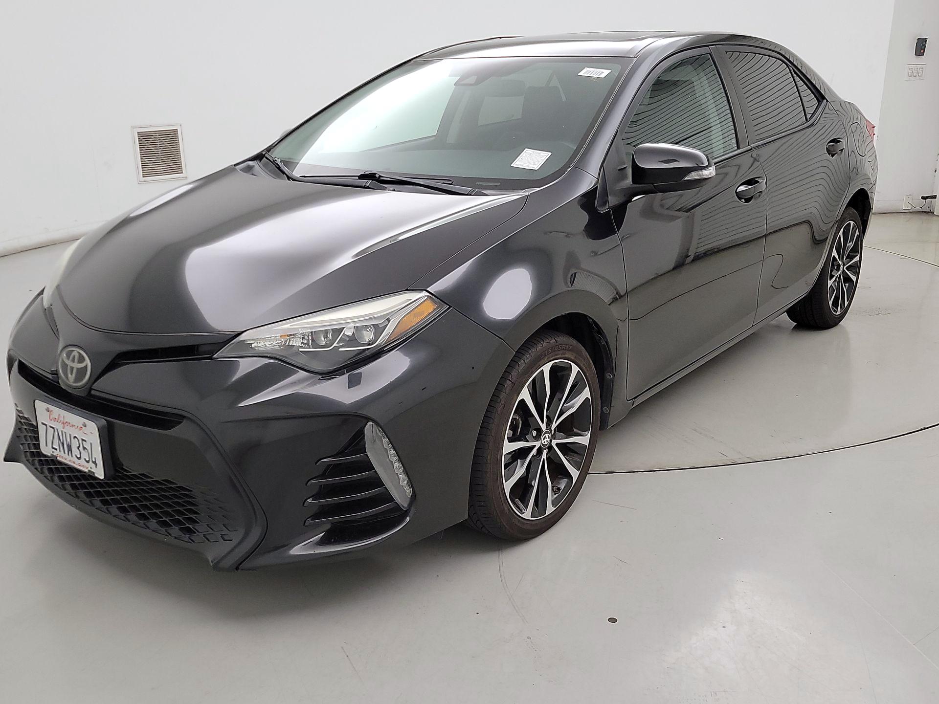 Thumbnail: 2017 Toyota Corolla - 3