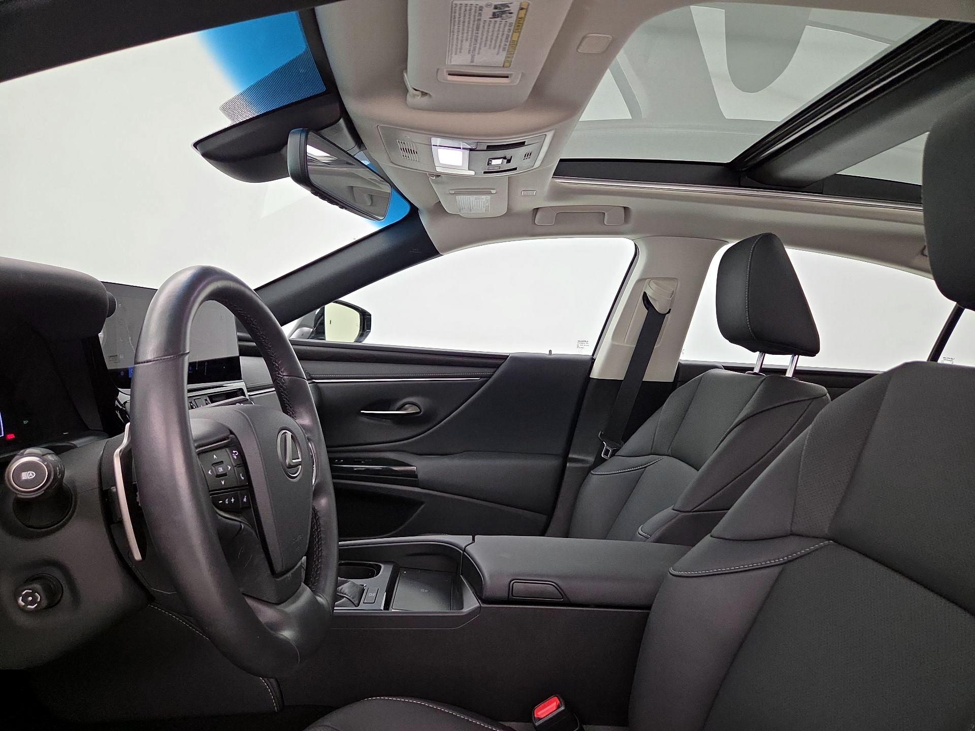 Thumbnail: 2025 Lexus ES - 20