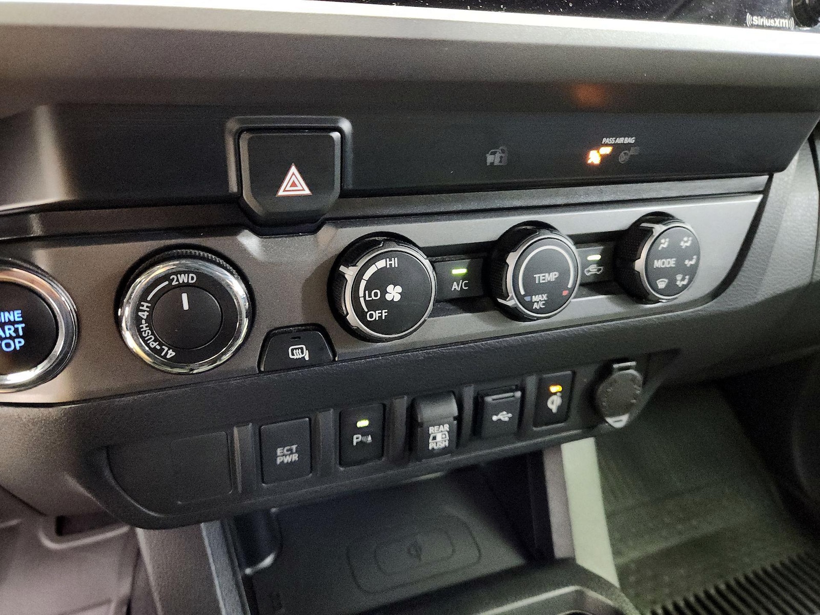 2020 Toyota Tacoma TRD Sport - Photo 17