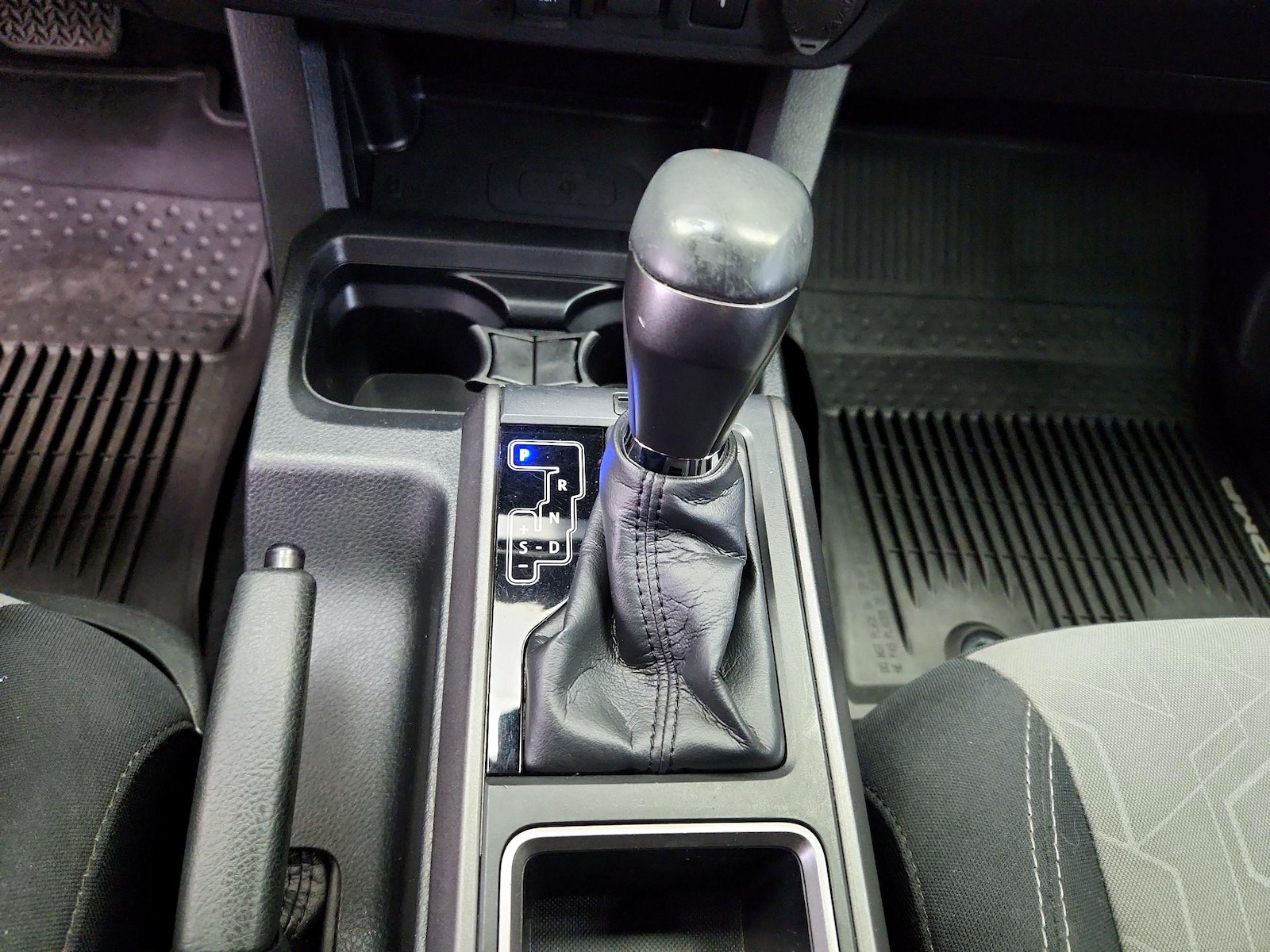 2020 Toyota Tacoma TRD Sport - Photo 18