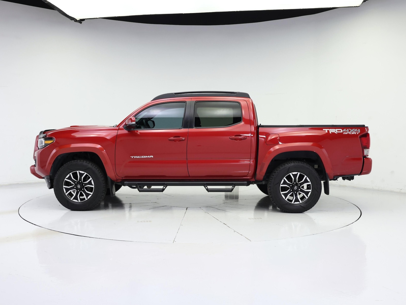 2020 Toyota Tacoma TRD Sport - Photo 4