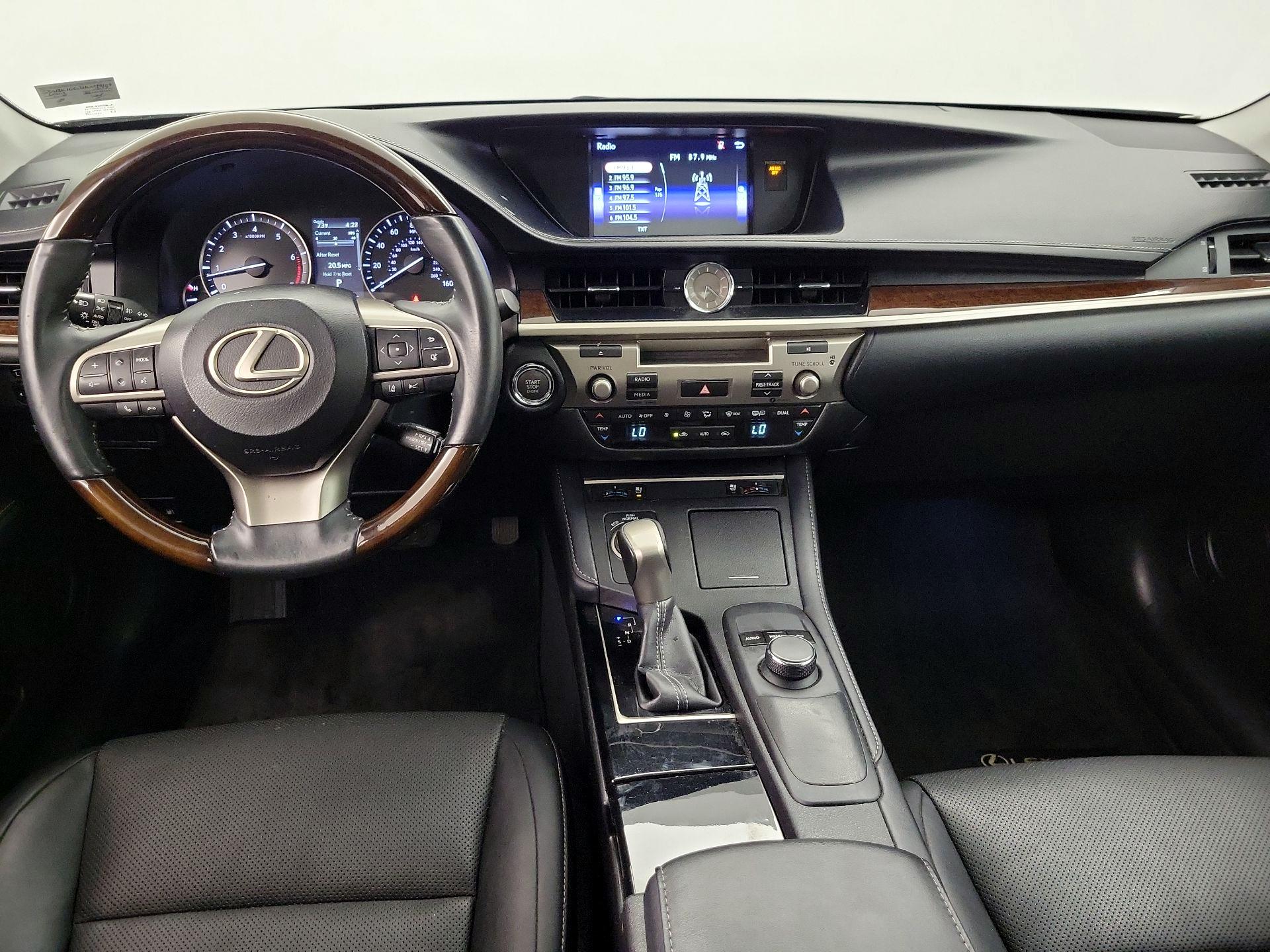 Thumbnail: 2017 Lexus ES - 9