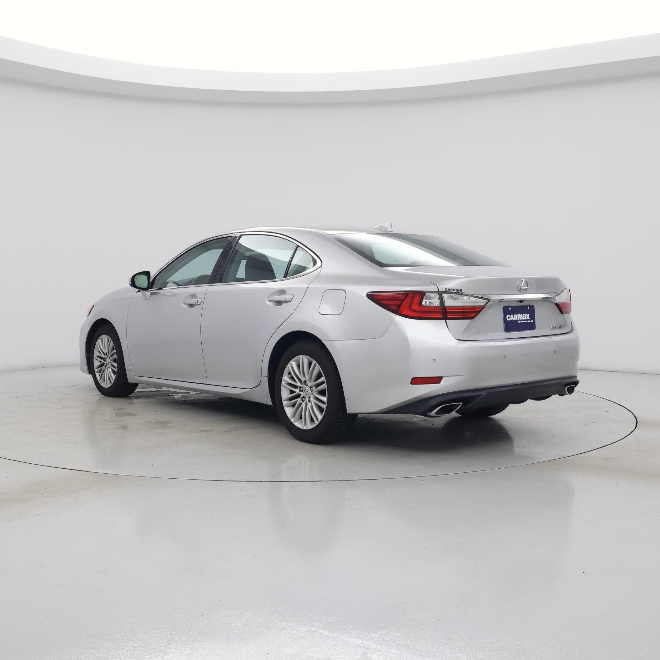 Thumbnail: 2017 Lexus ES - 2