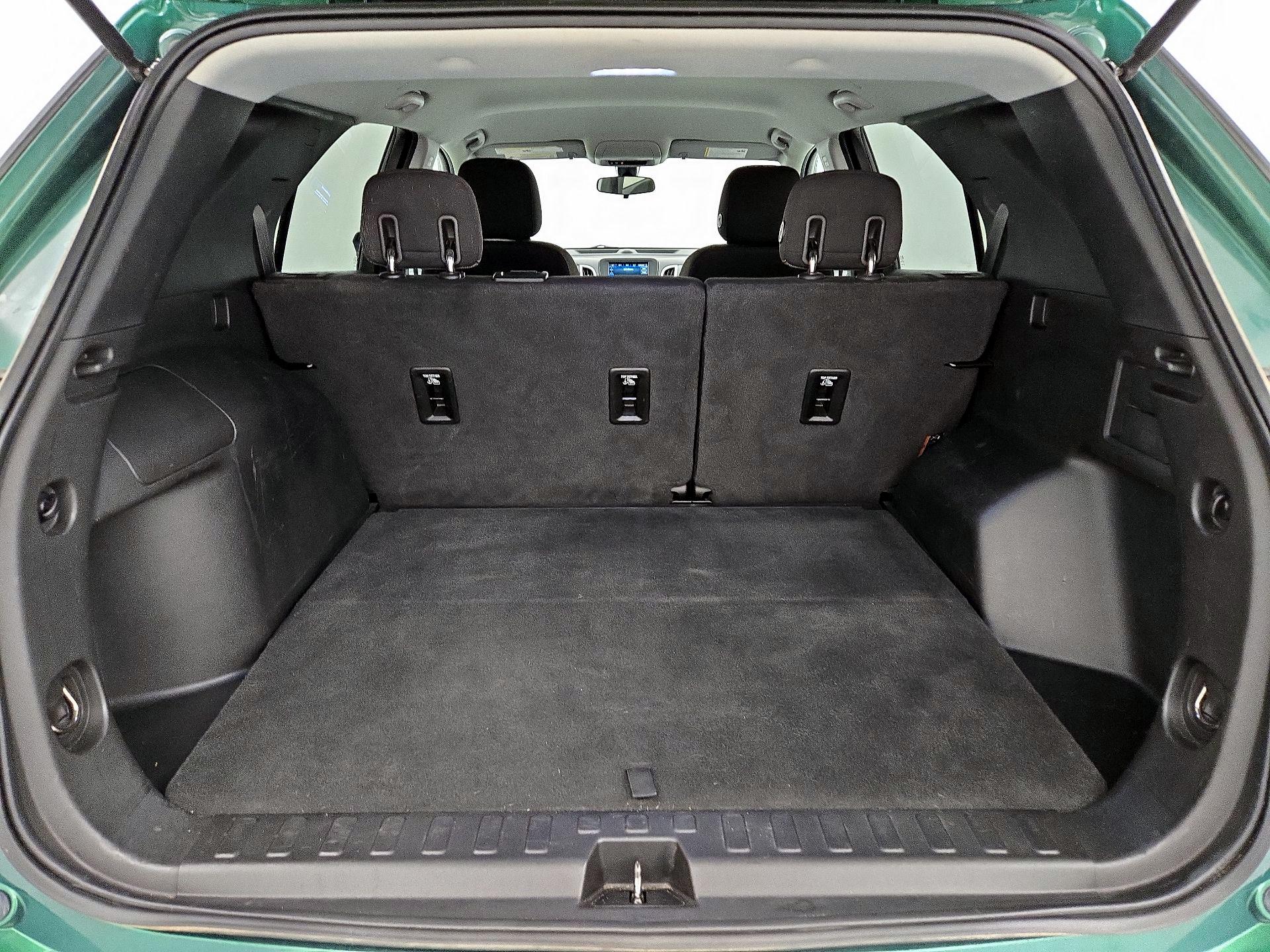 Thumbnail: 2019 Chevrolet Equinox - 20