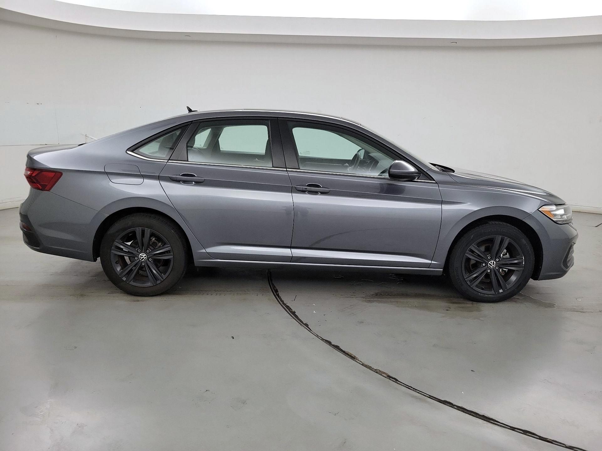 Thumbnail: 2022 Volkswagen Jetta - 4