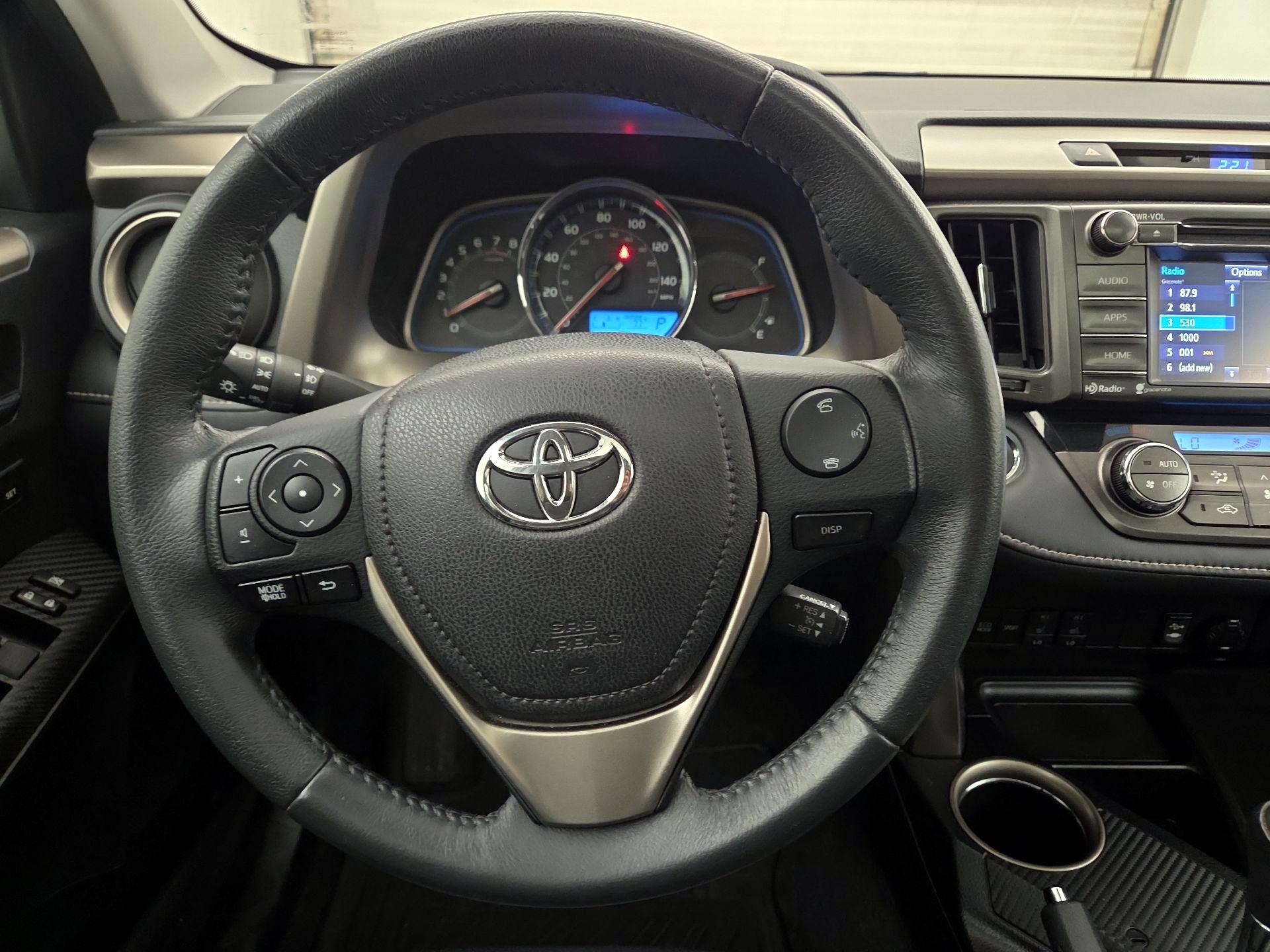 Thumbnail: 2015 Toyota RAV4 - 10