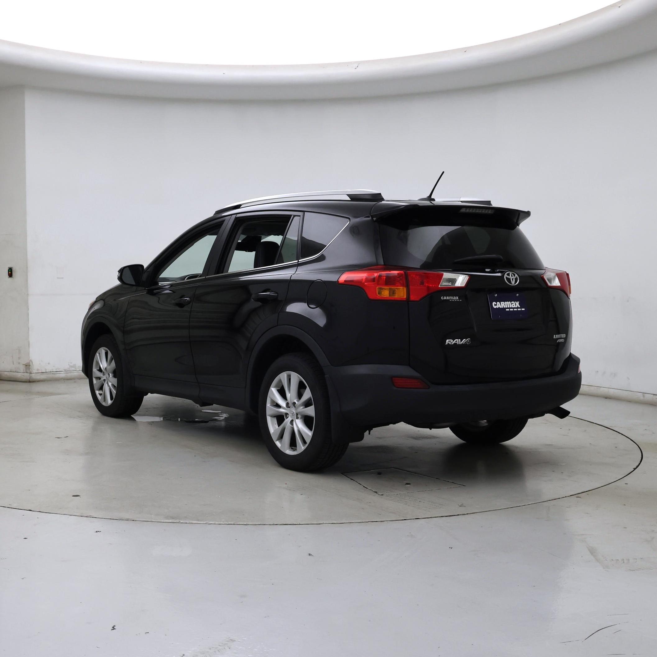 Thumbnail: 2015 Toyota RAV4 - 2