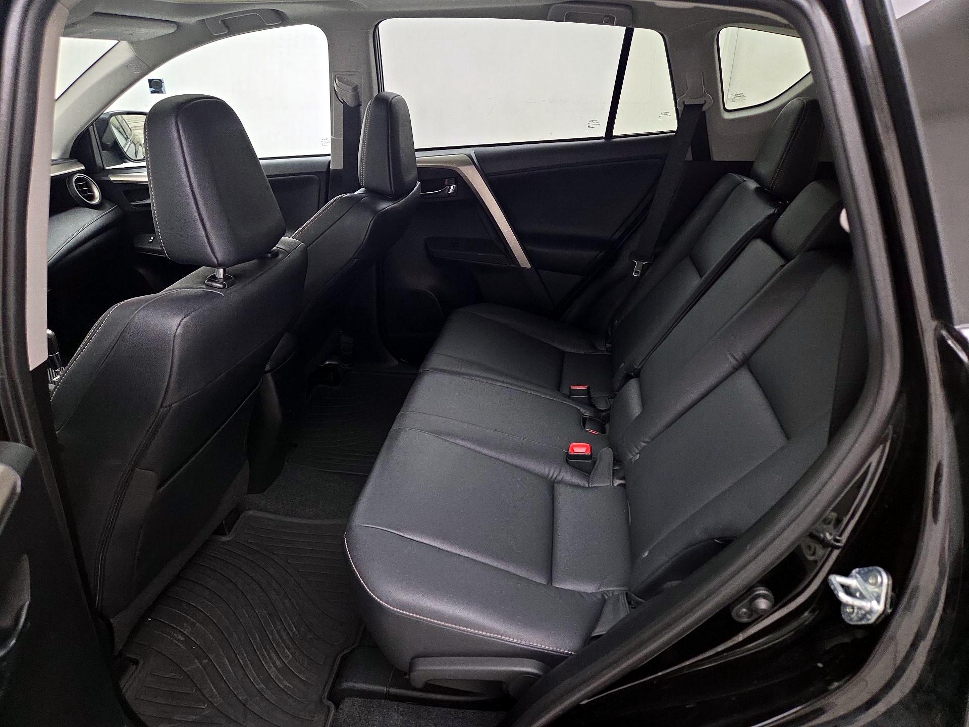 Thumbnail: 2015 Toyota RAV4 - 20