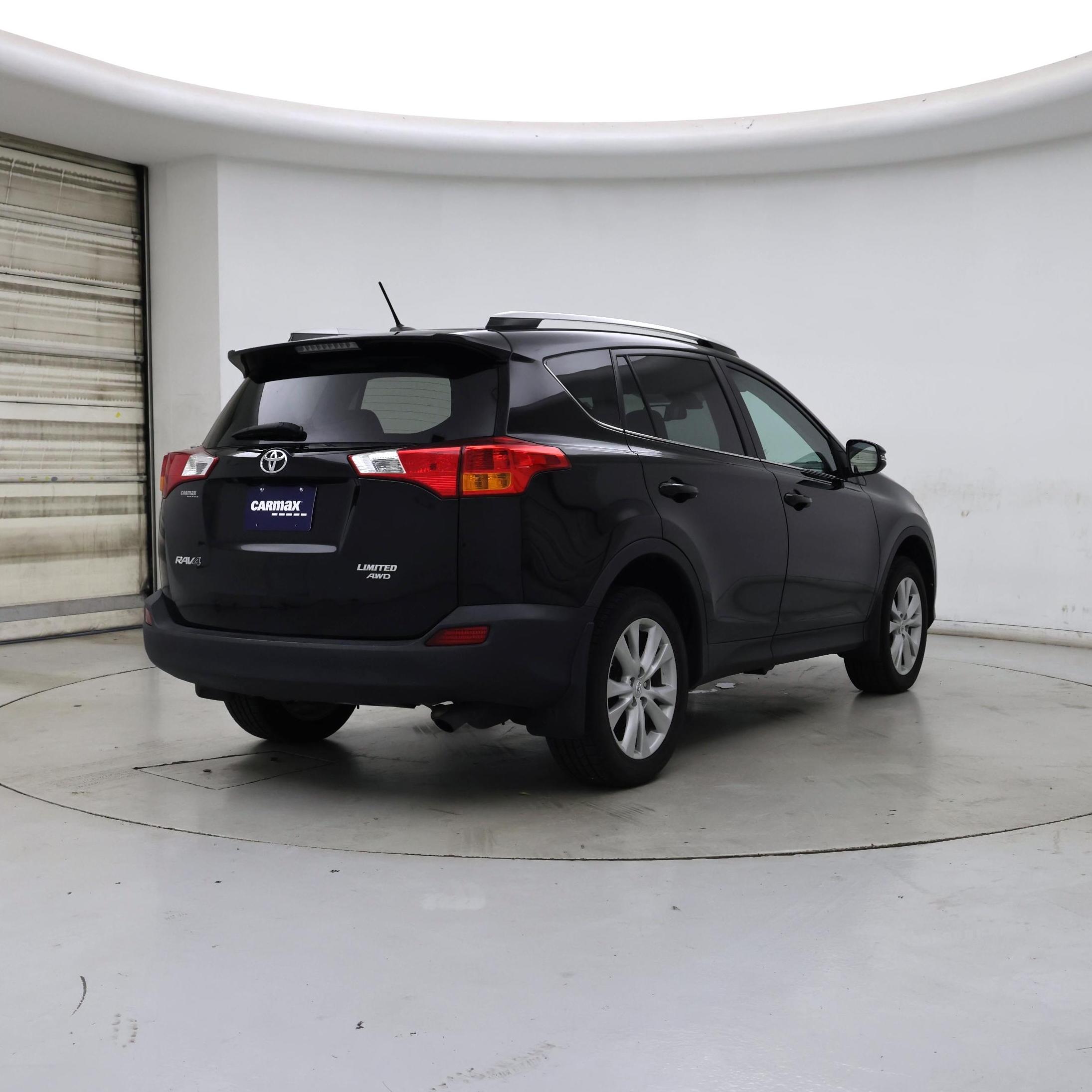 Thumbnail: 2015 Toyota RAV4 - 8