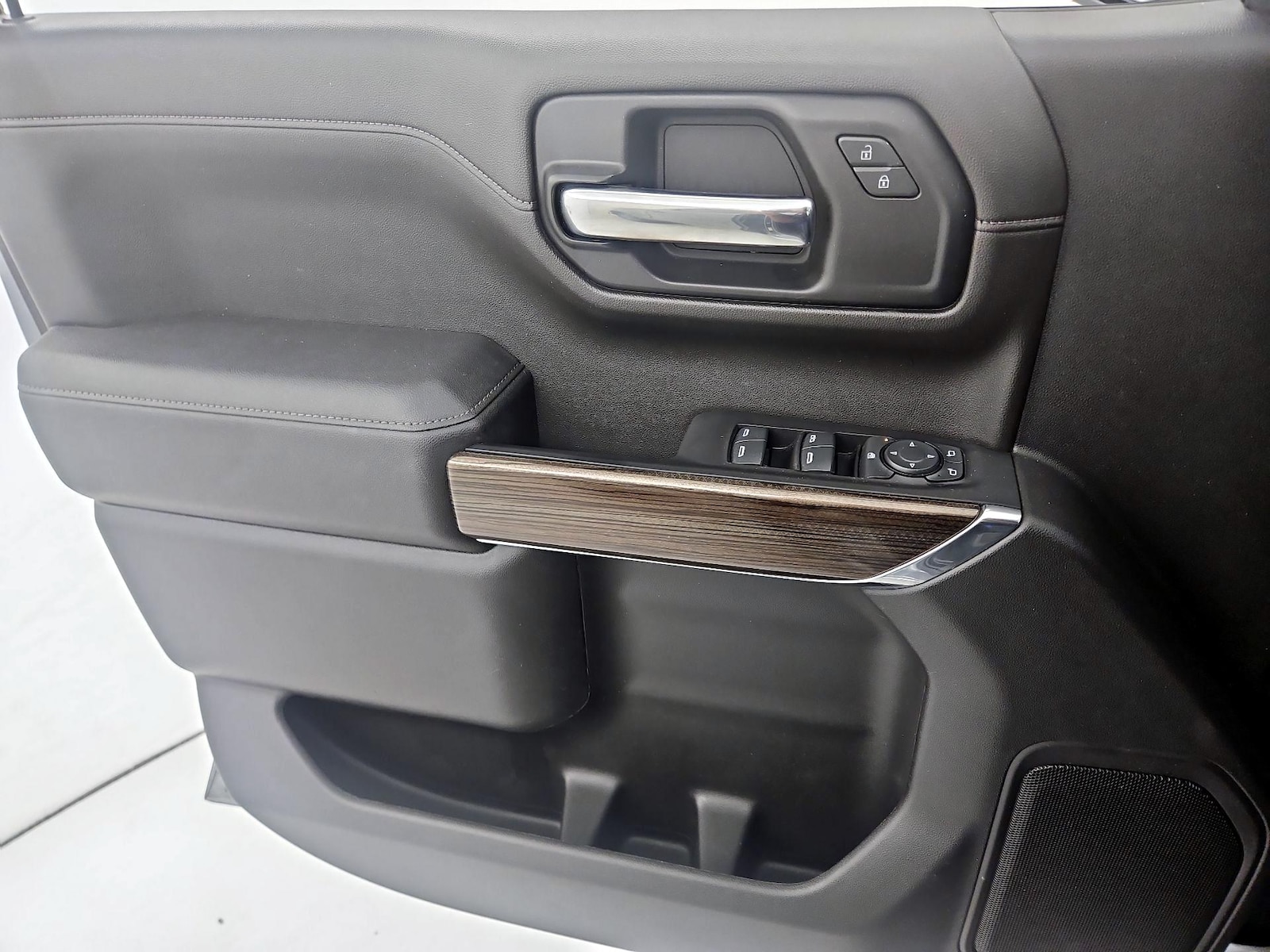 2022 Chevrolet Silverado 1500 Limited LT - Photo 13