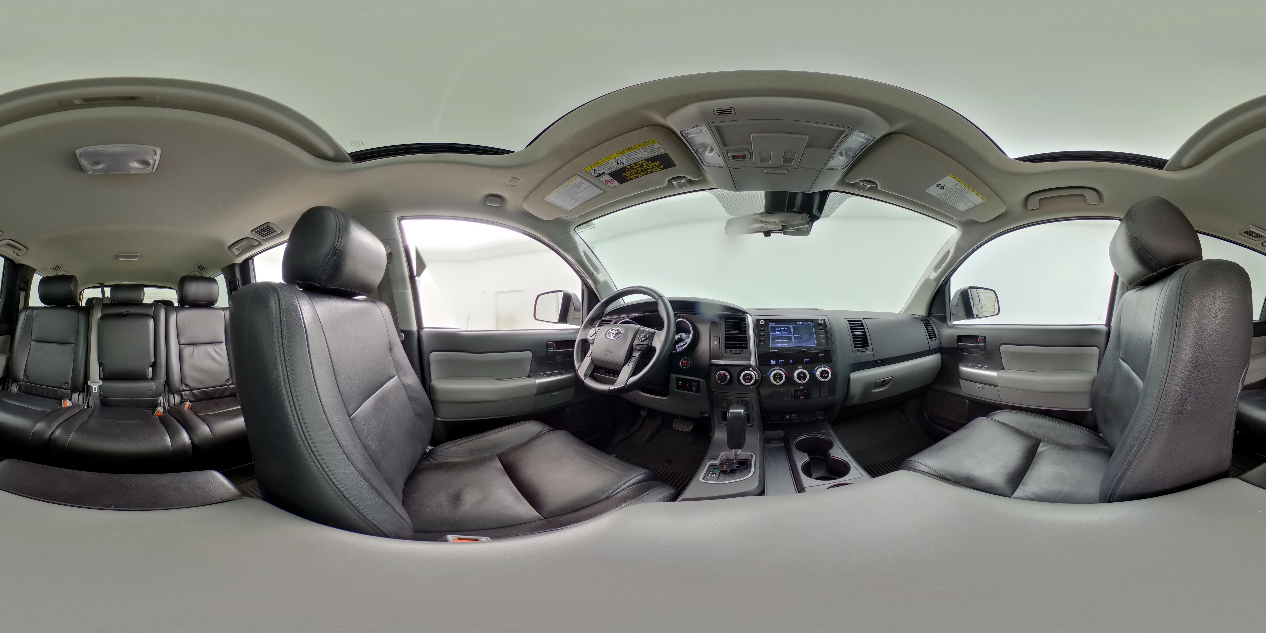 2022 Toyota Sequoia SR5 - Photo 26
