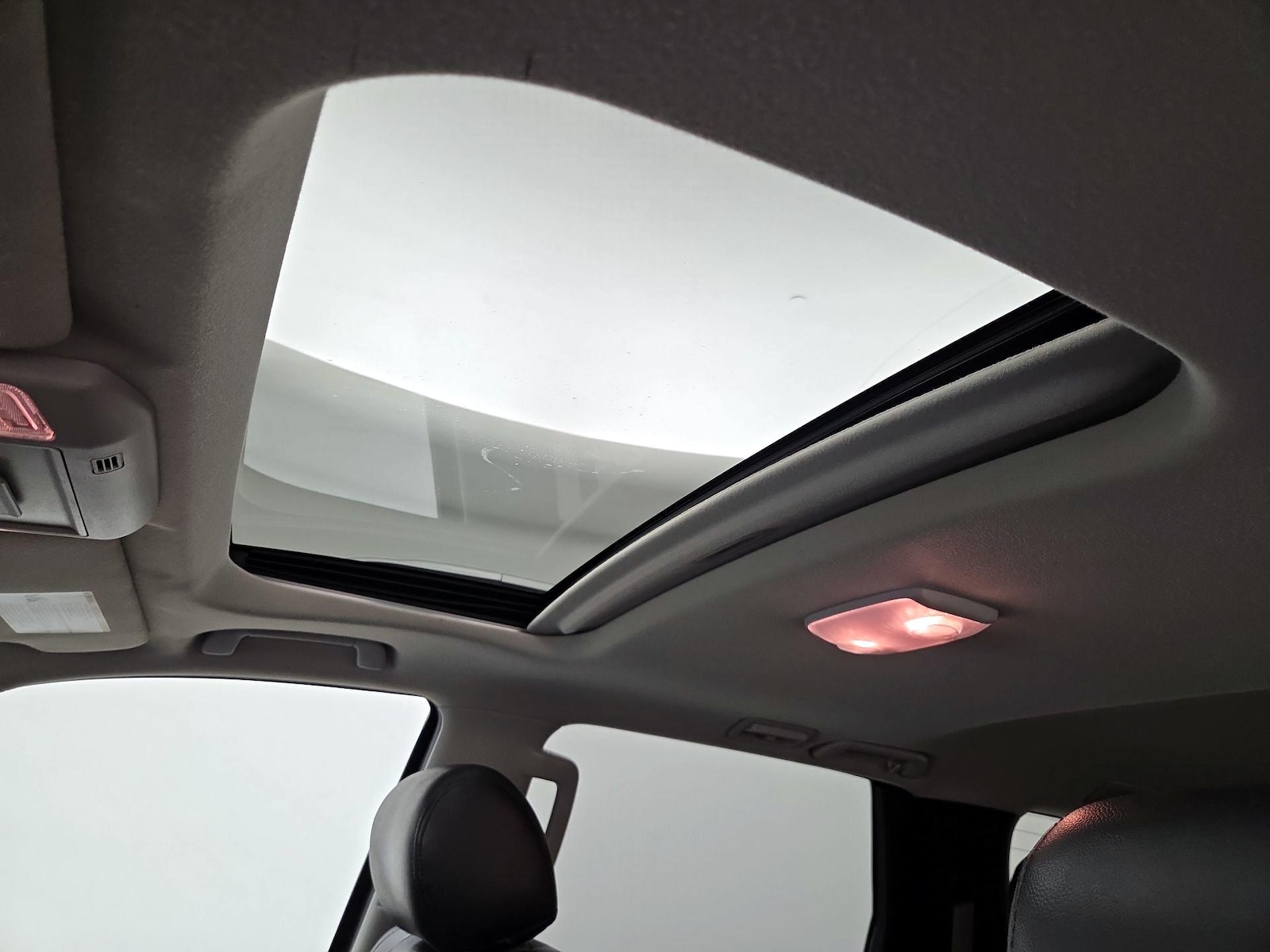 2022 Toyota Sequoia SR5 - Photo 20