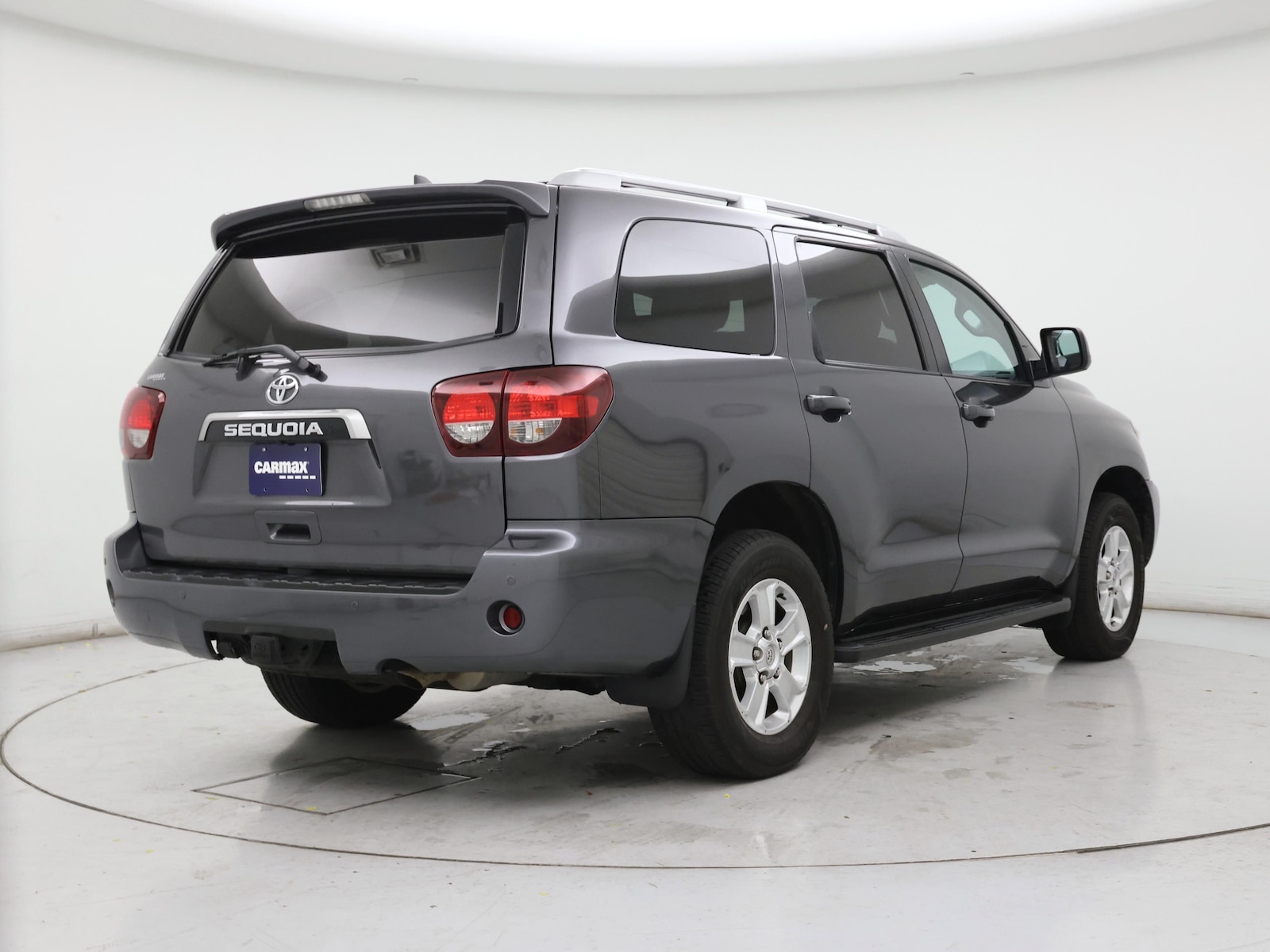 2022 Toyota Sequoia SR5 - Photo 9