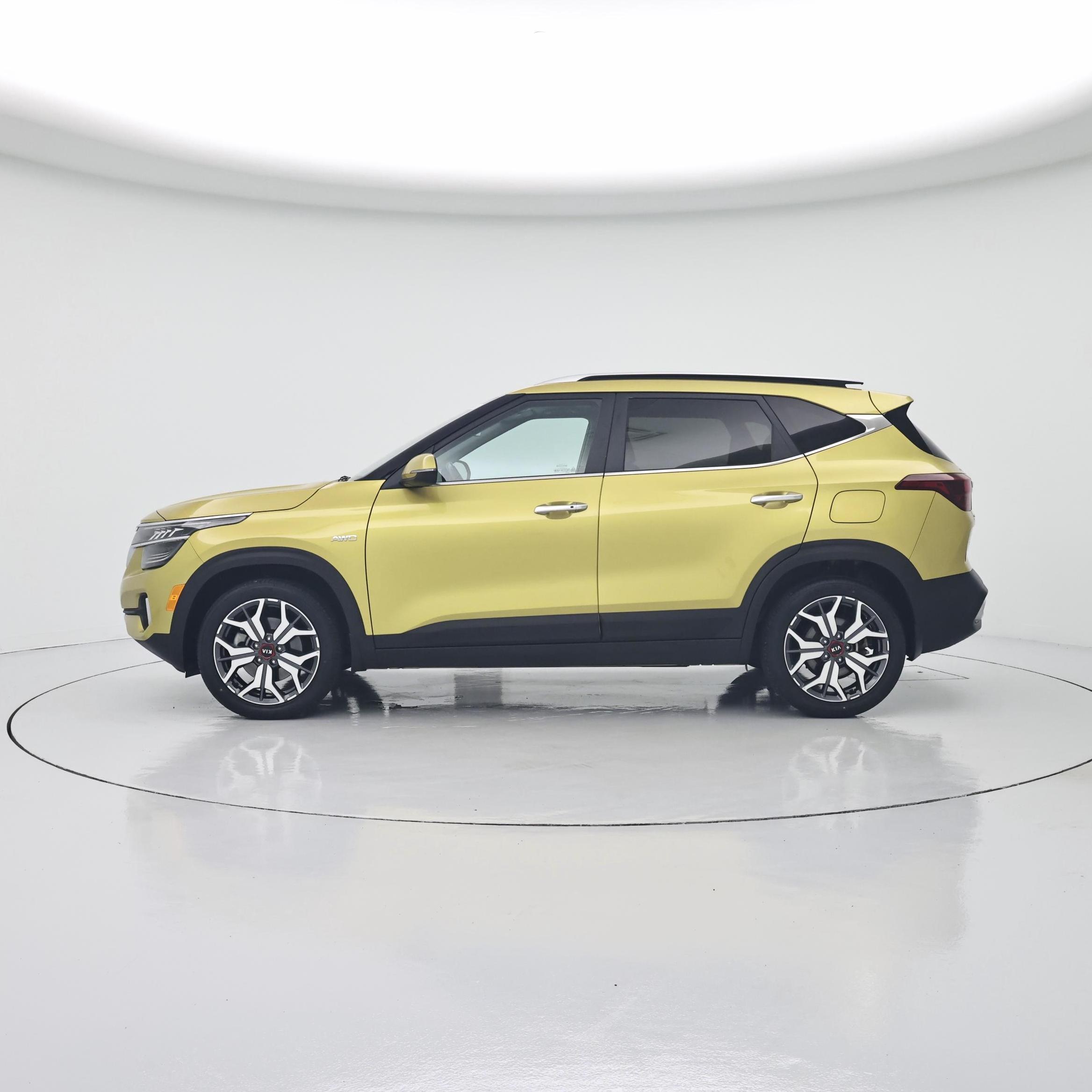 Thumbnail: 2021 Kia Seltos - 3