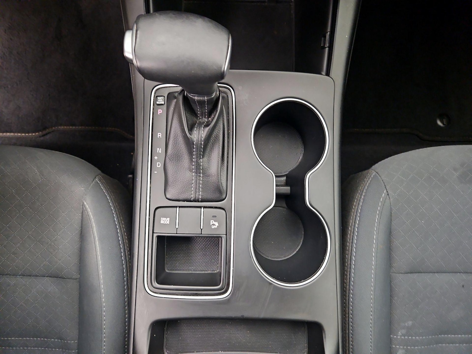 2019 Kia Sorento LX - Photo 18