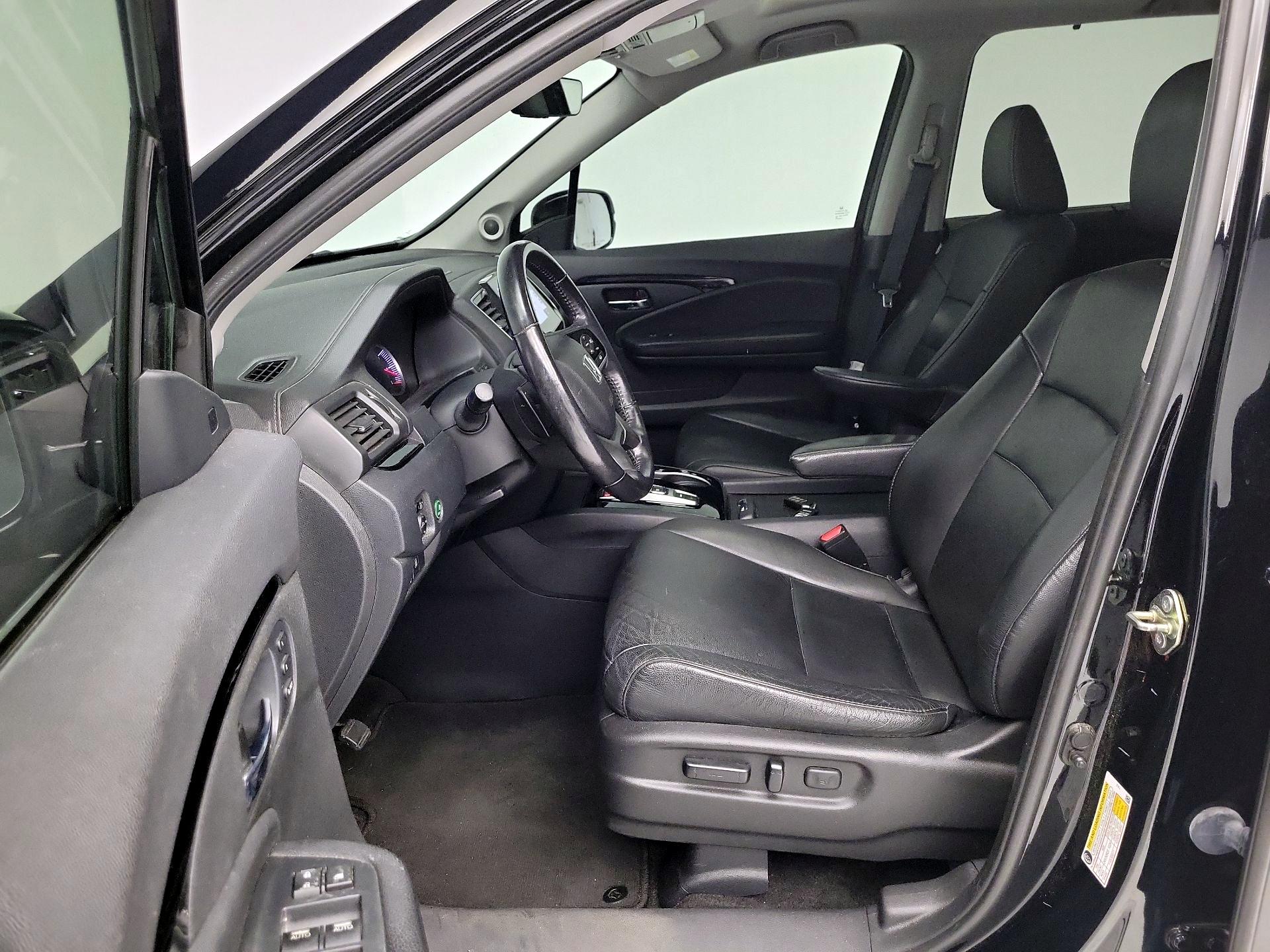 Thumbnail: 2020 Honda Pilot - 11
