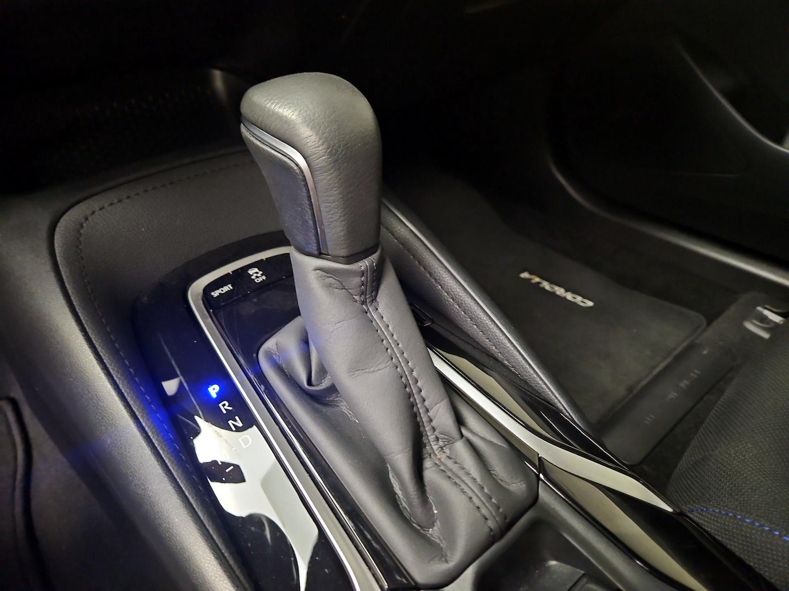2020 Toyota Corolla SE - Photo 18