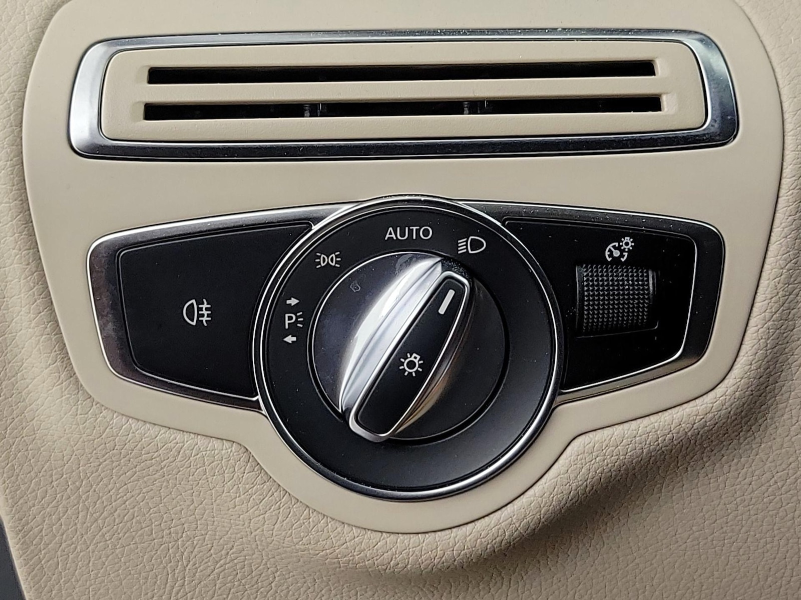 2021 Mercedes-Benz C-Class Sedan C300 - Photo 14
