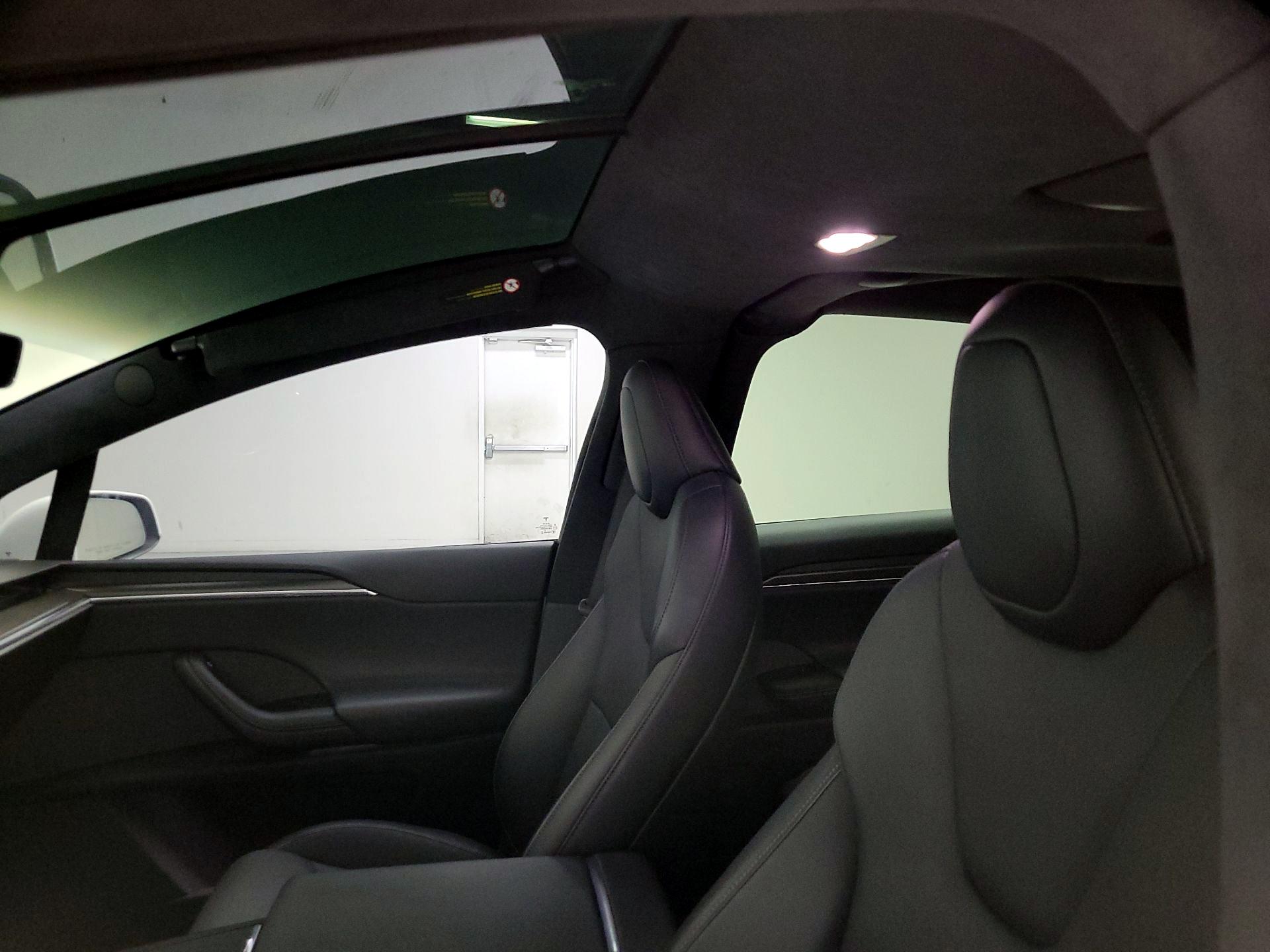 Thumbnail: 2022 Tesla Model X - 19