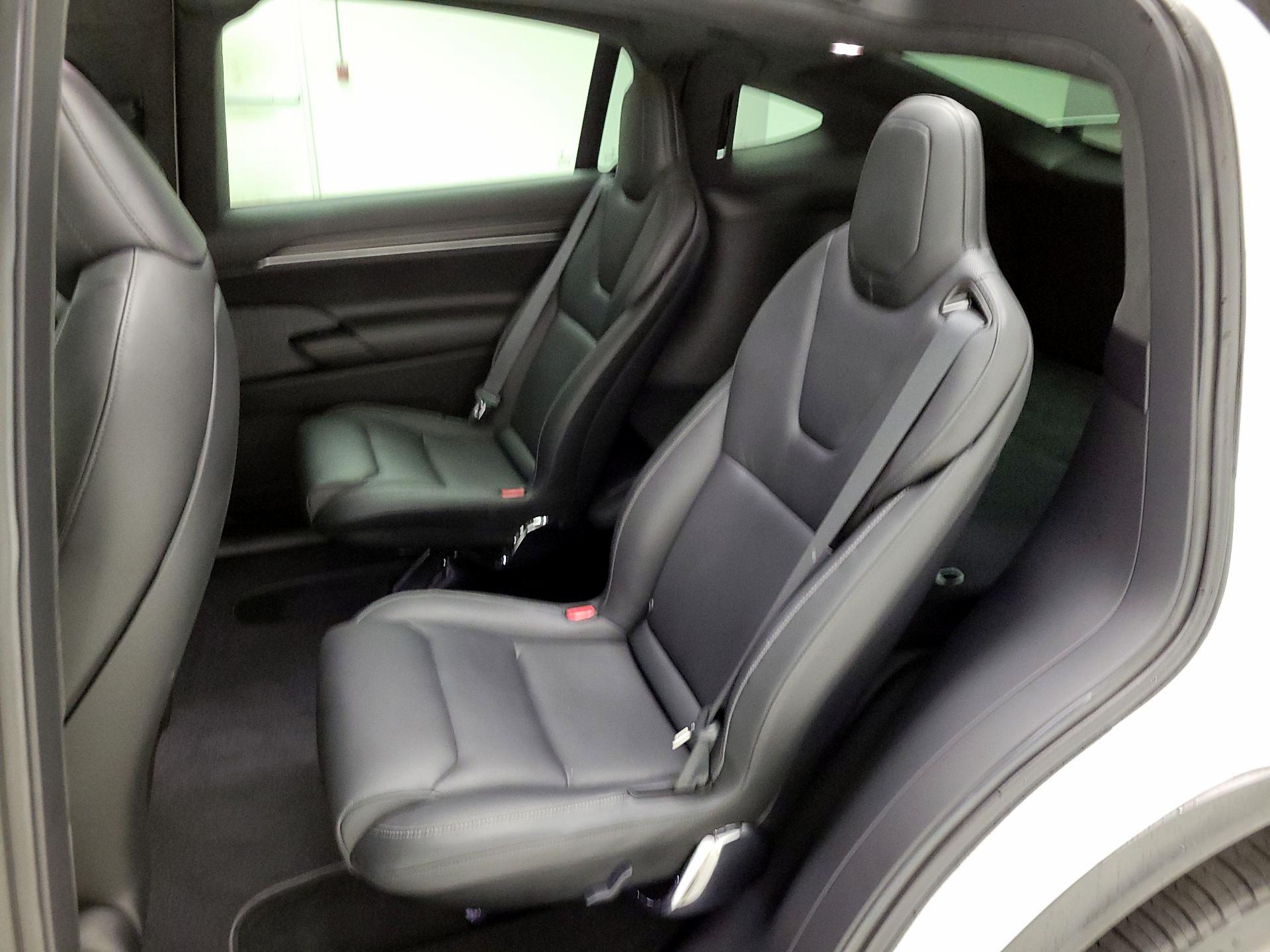 Thumbnail: 2022 Tesla Model X - 20