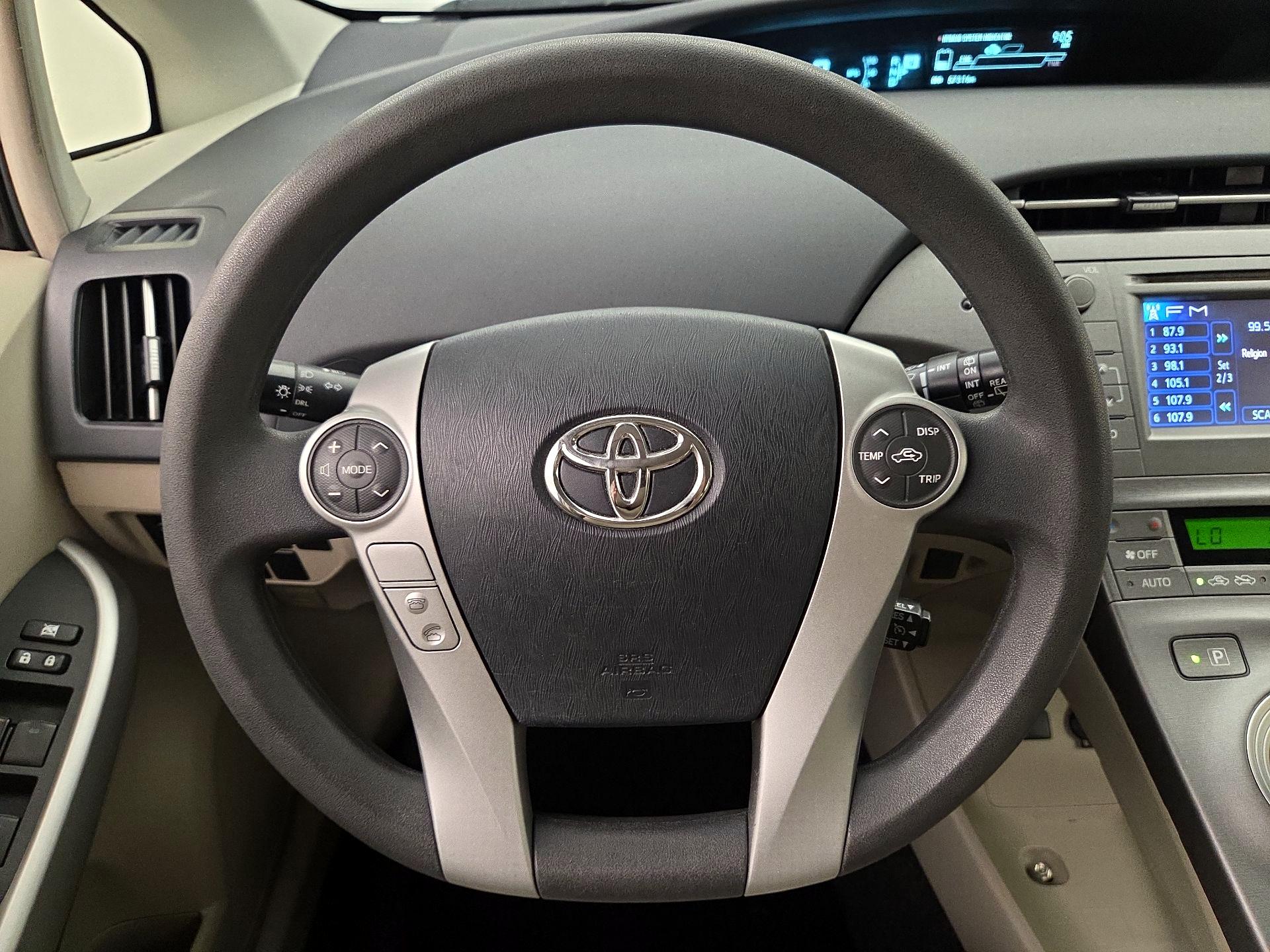 Thumbnail: 2015 Toyota Prius - 10
