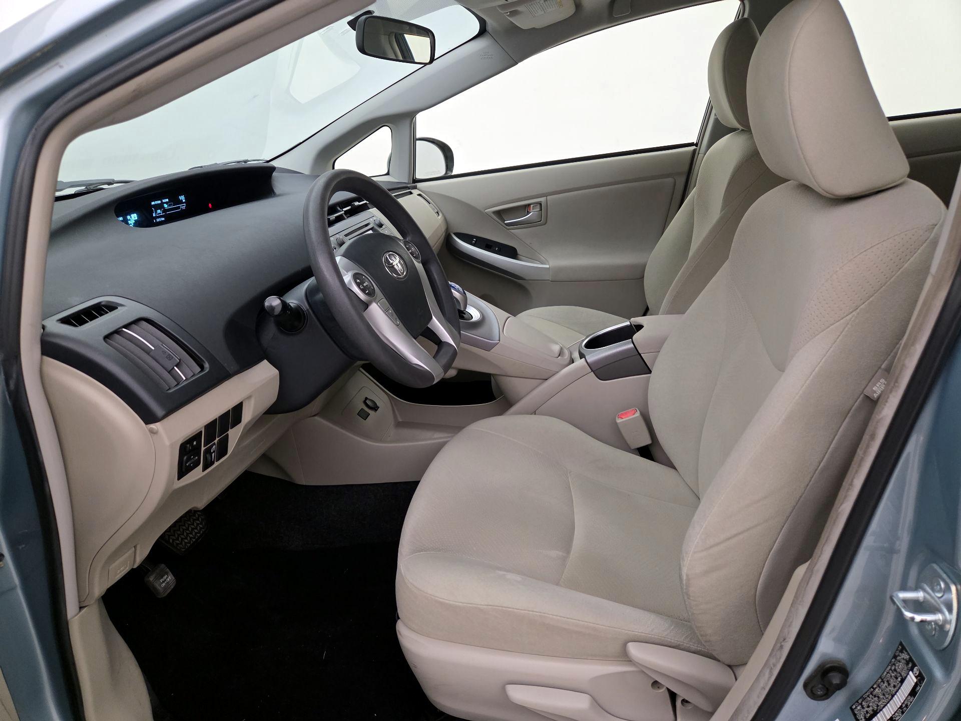 Thumbnail: 2015 Toyota Prius - 11