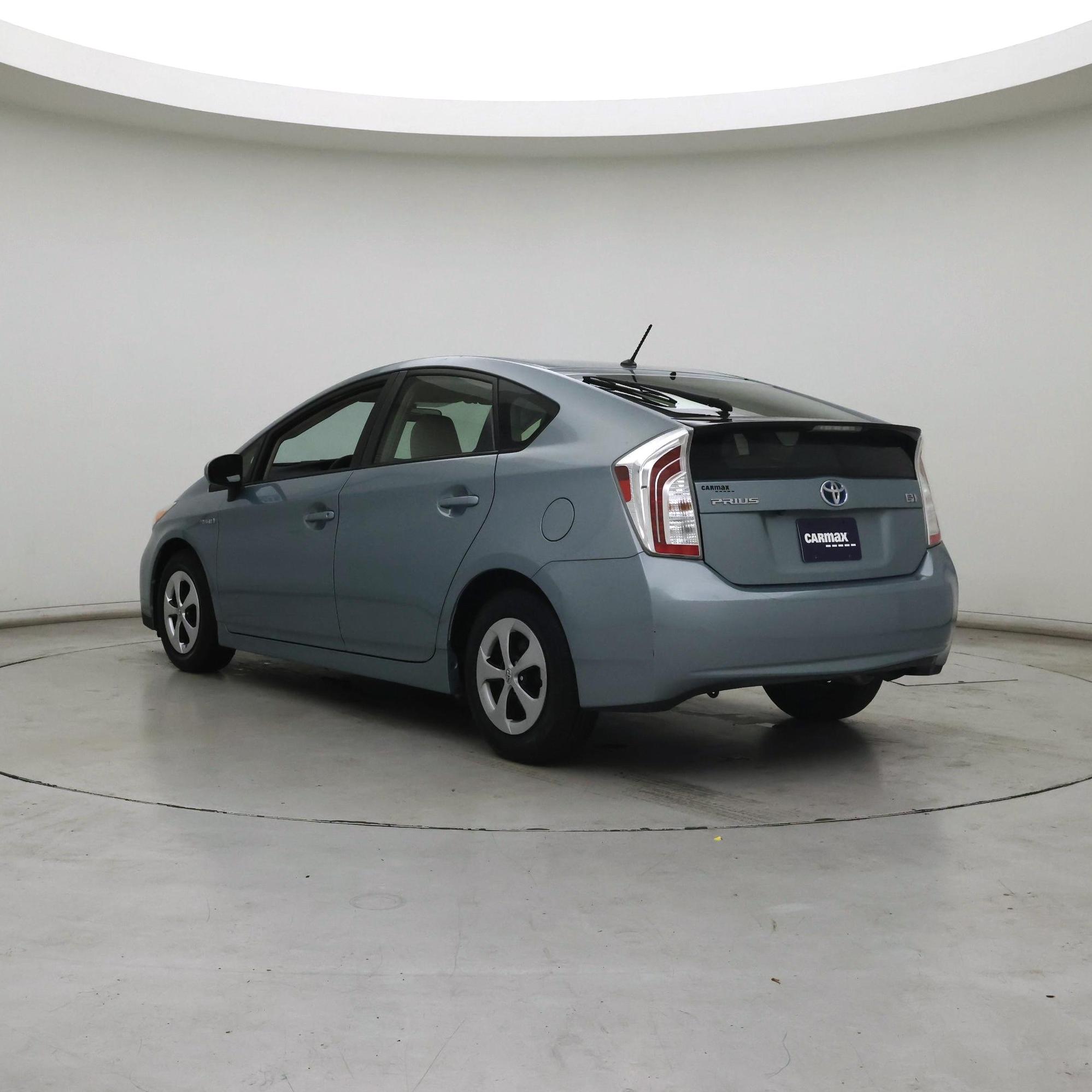 Thumbnail: 2015 Toyota Prius - 2
