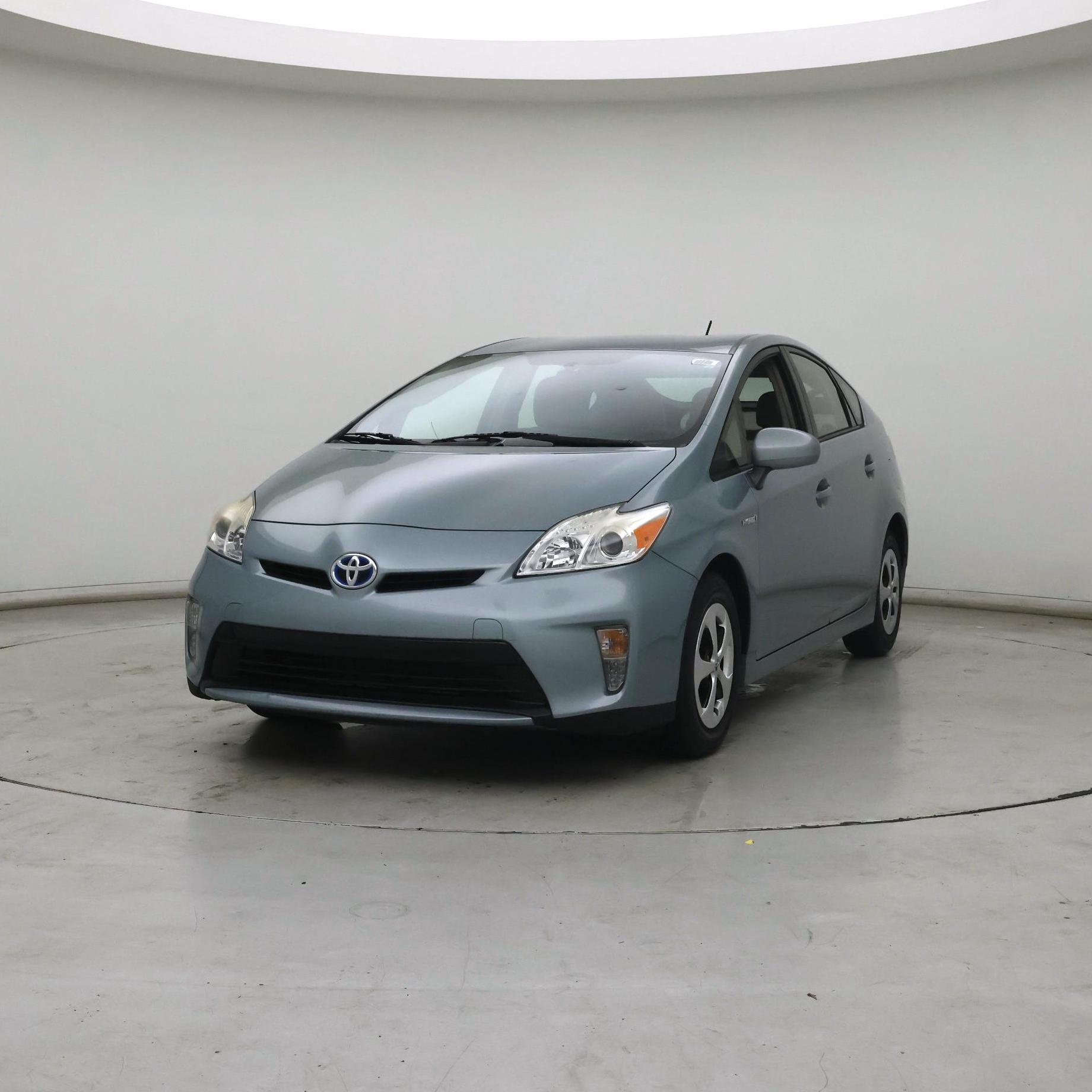 Thumbnail: 2015 Toyota Prius - 4