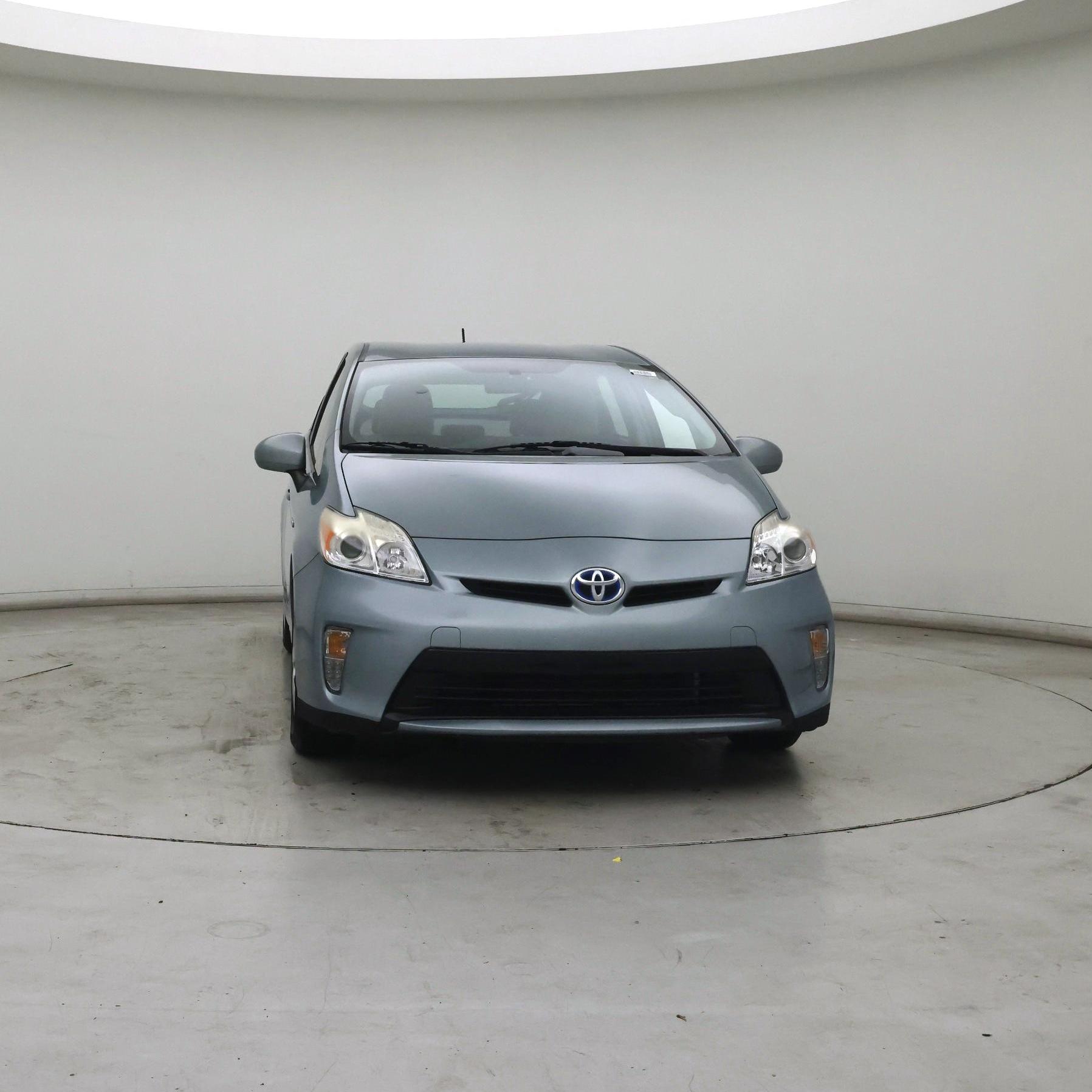 Thumbnail: 2015 Toyota Prius - 5