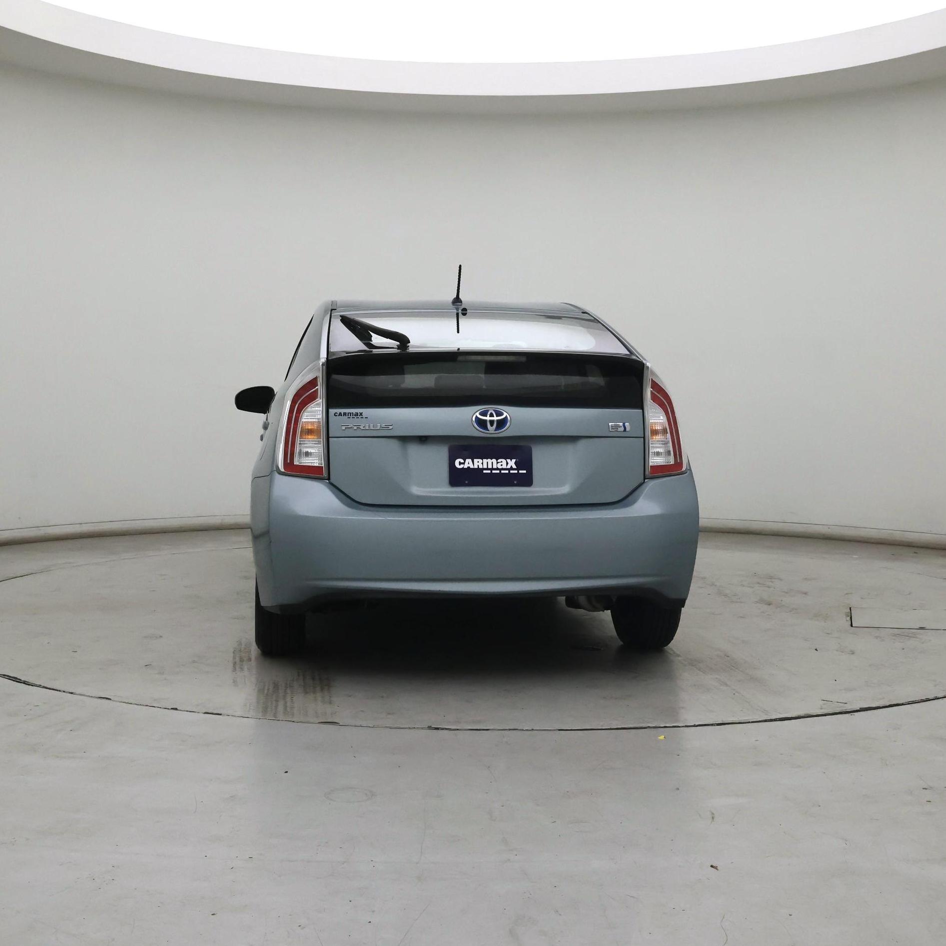 Thumbnail: 2015 Toyota Prius - 6